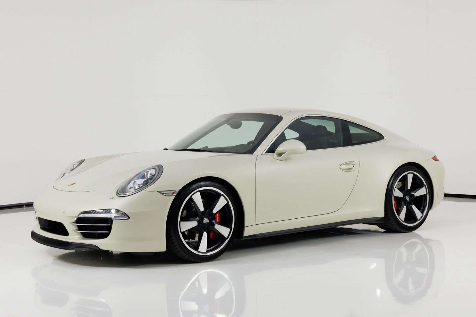 mph006_55318954_Used_2014_Porsche_911_Carrera_S_1781907468_d3f4b0260e