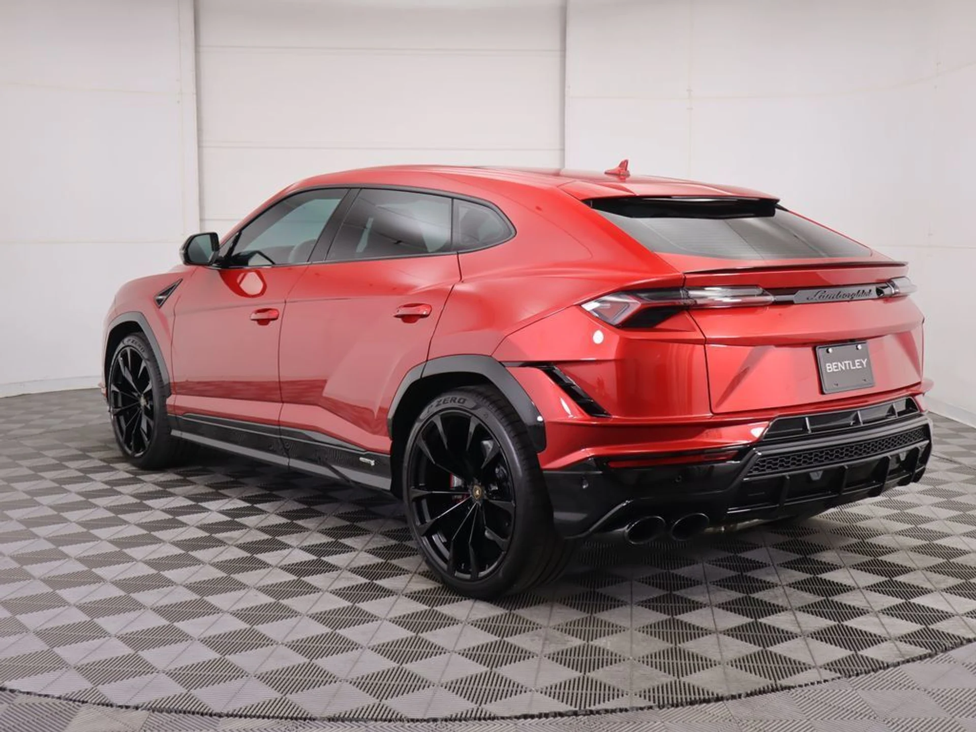 mph006_556156144_used_2024_lamborghini_urus_sawd_8119_22965395_7_1024_5124fe92b1