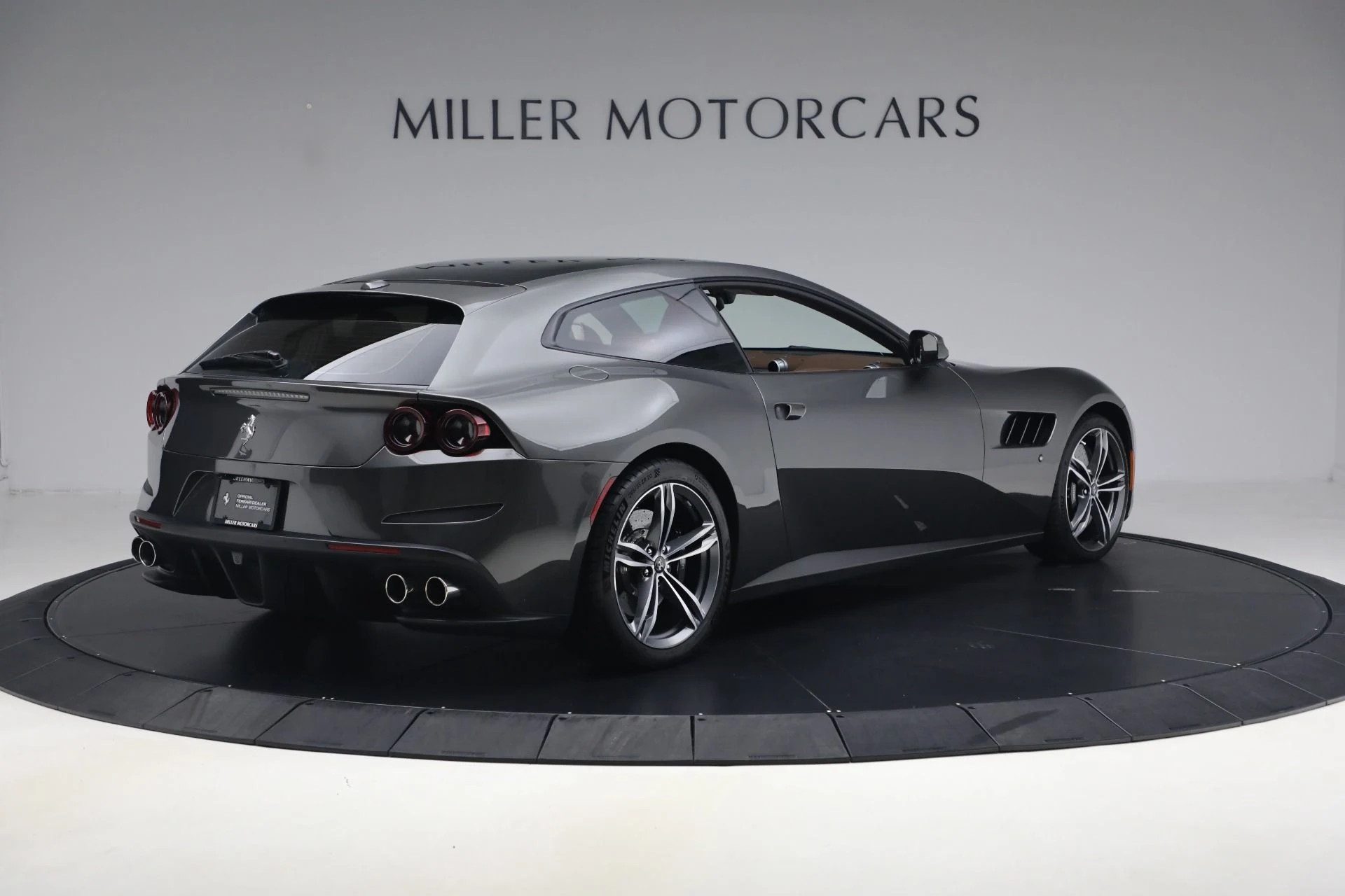 mph006_556607041_Used_2019_Ferrari_GTC_4_Lusso_1790777067_d10fc94ba2