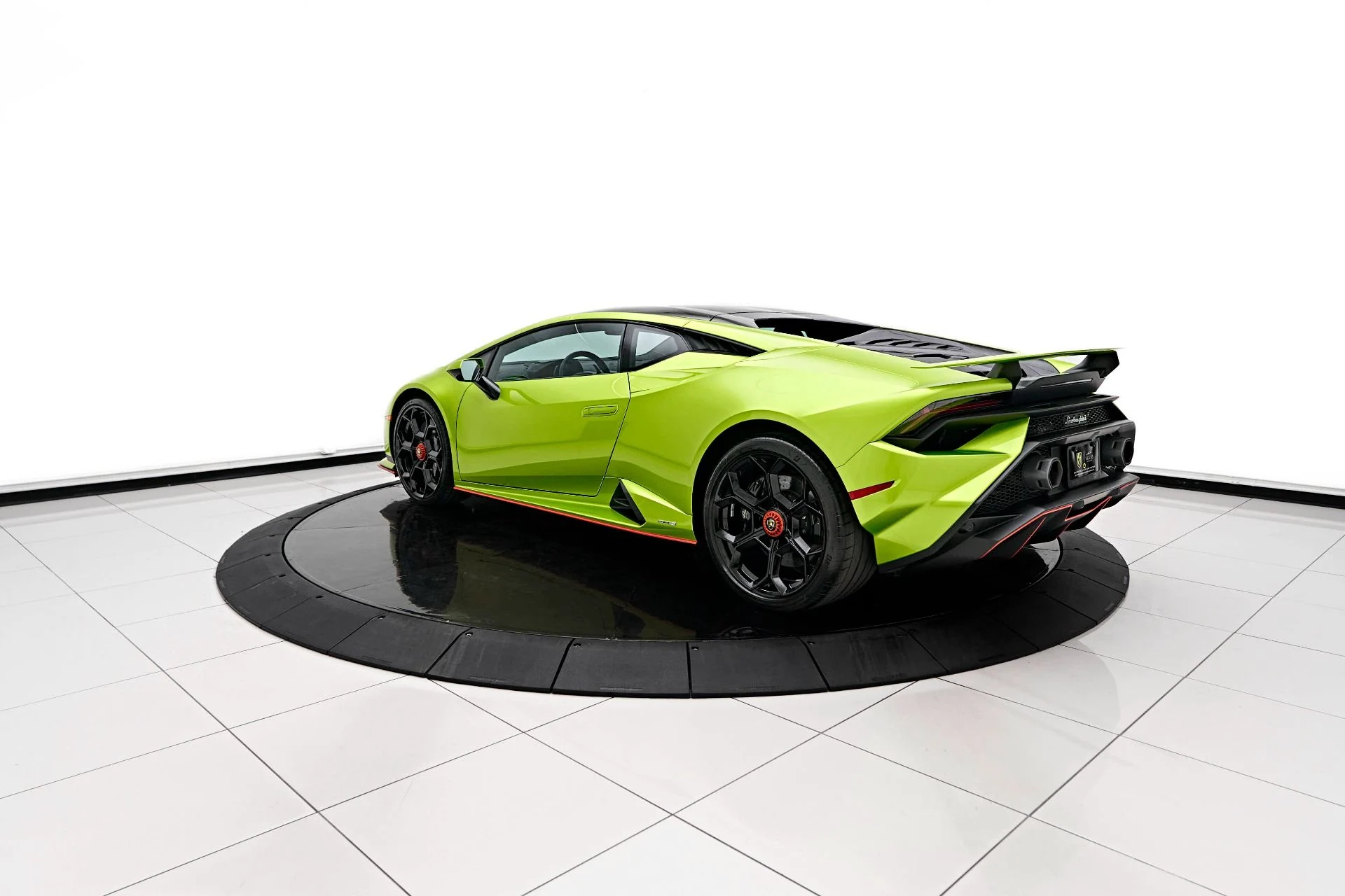mph006_562100120_Used_2023_Lamborghini_Huracan_Tecnica_Base_1715640571_7315fe9031
