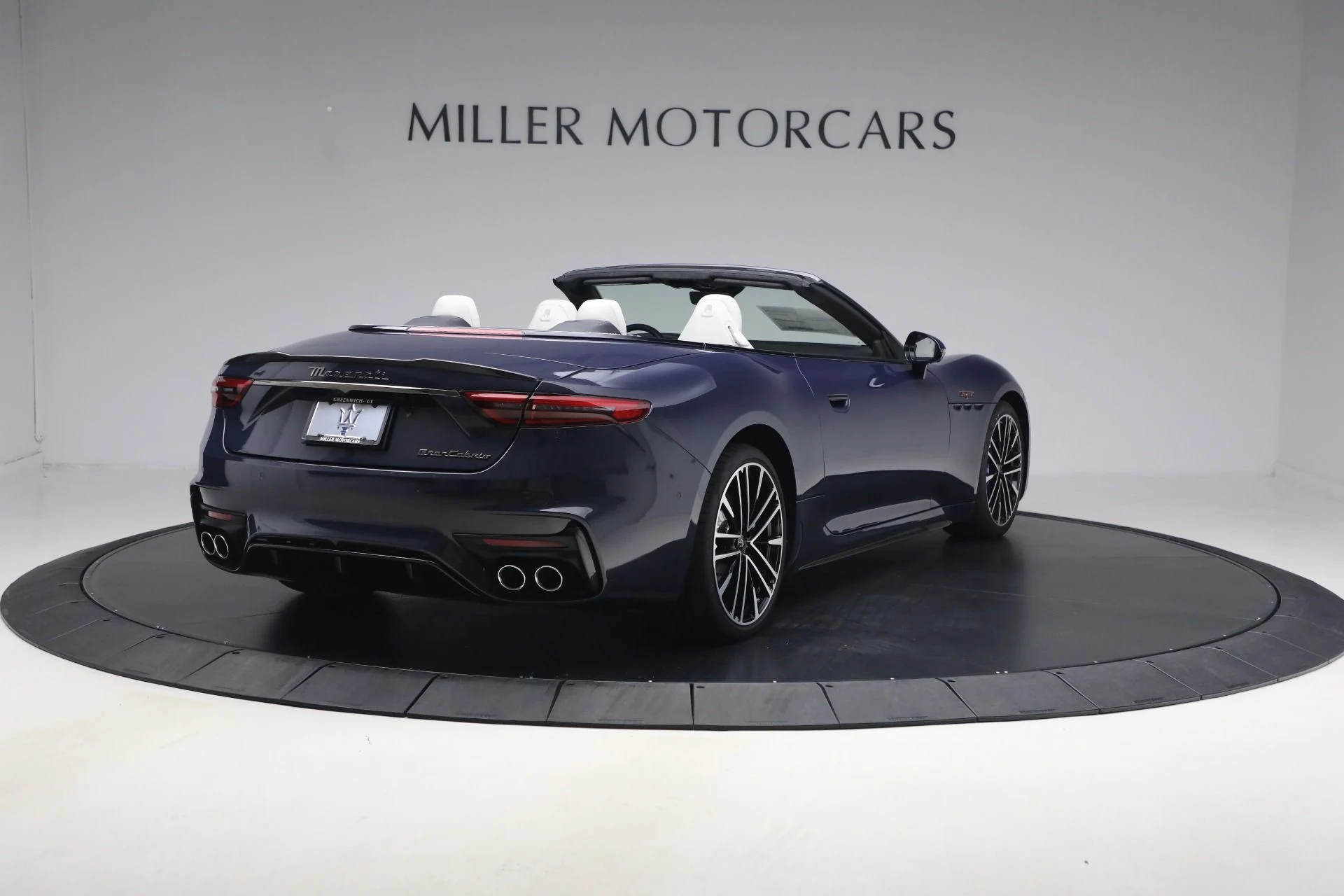 mph006_562289126_New_2026_Maserati_Gran_Cabrio_Trofeo_1777995538_dae1d27e19