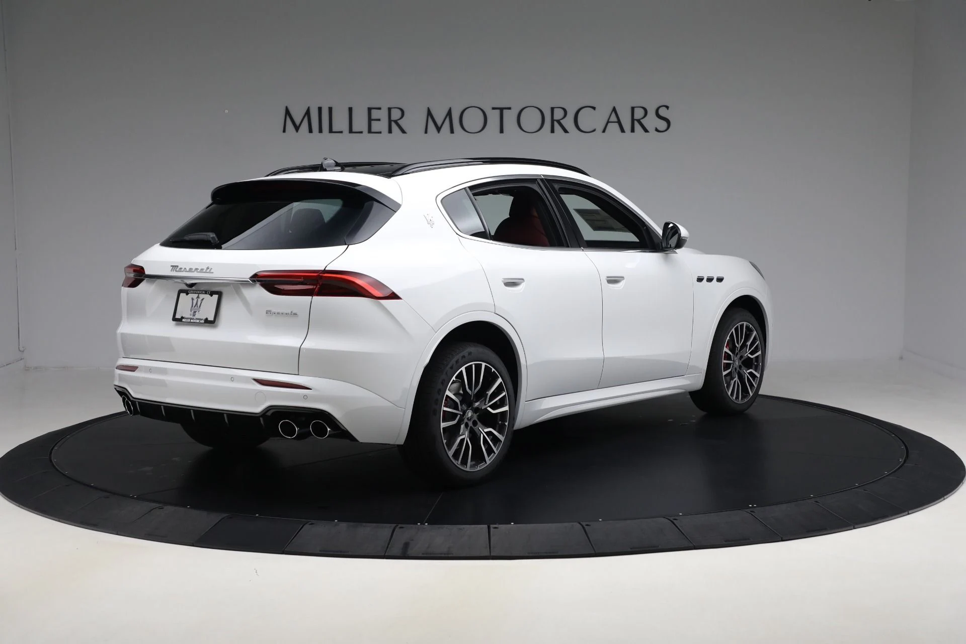 mph006_570132404_New_2025_Maserati_Grecale_fe519dfe44