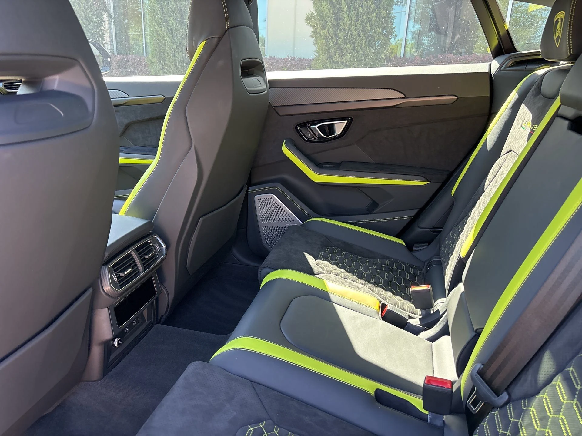 mph006_575902350_9b92218ad60a68f111d831e6351046f4x_b4b6e8a5f6