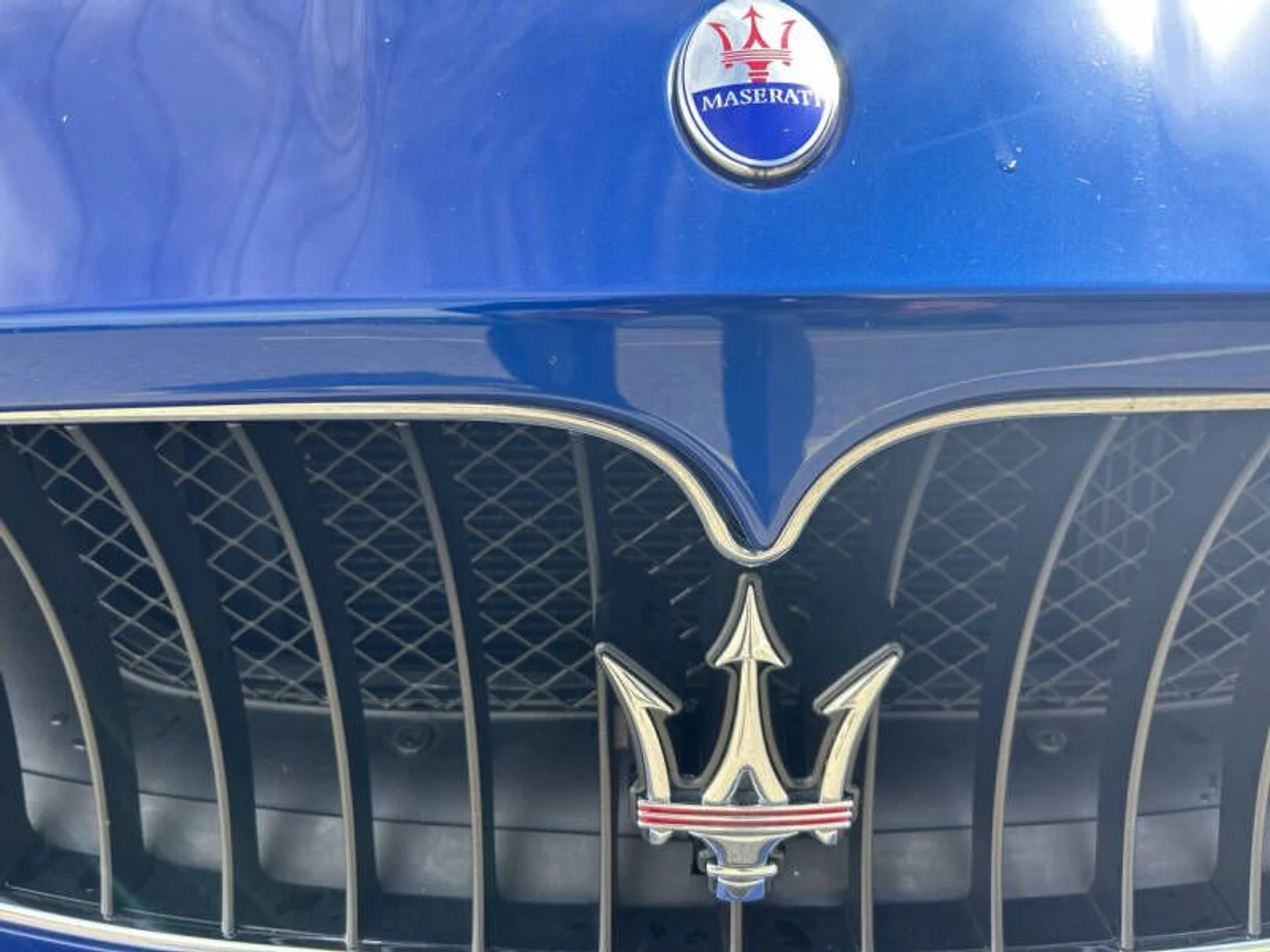 mph006_57656454_2016_maserati_granturismo_mc_2dr_coupe_2cd2a95587