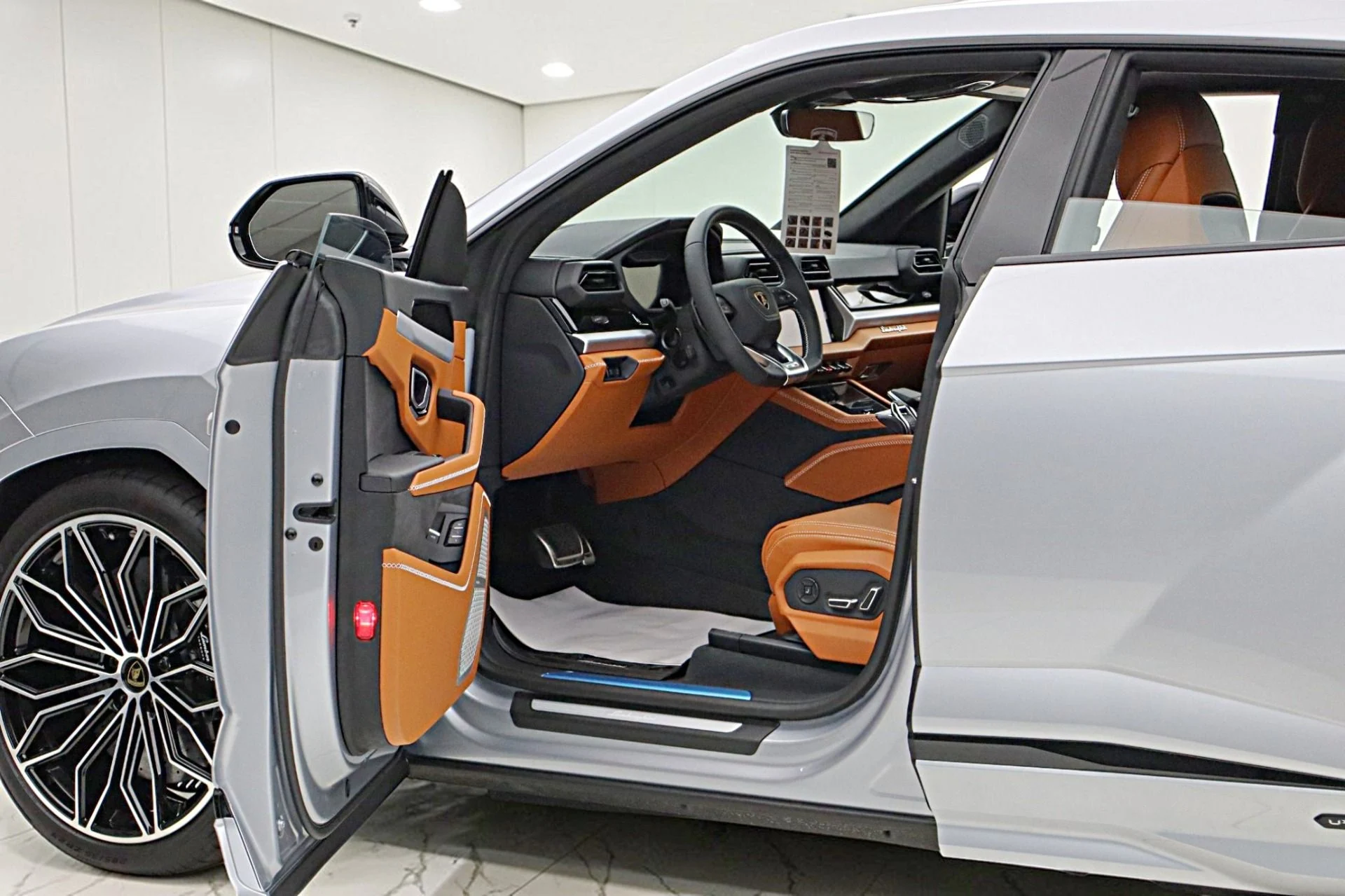 mph006_582064345_Used_2026_Lamborghini_Urus_SELEASE_OPTIONS_AVAILABLE_1d368d5505
