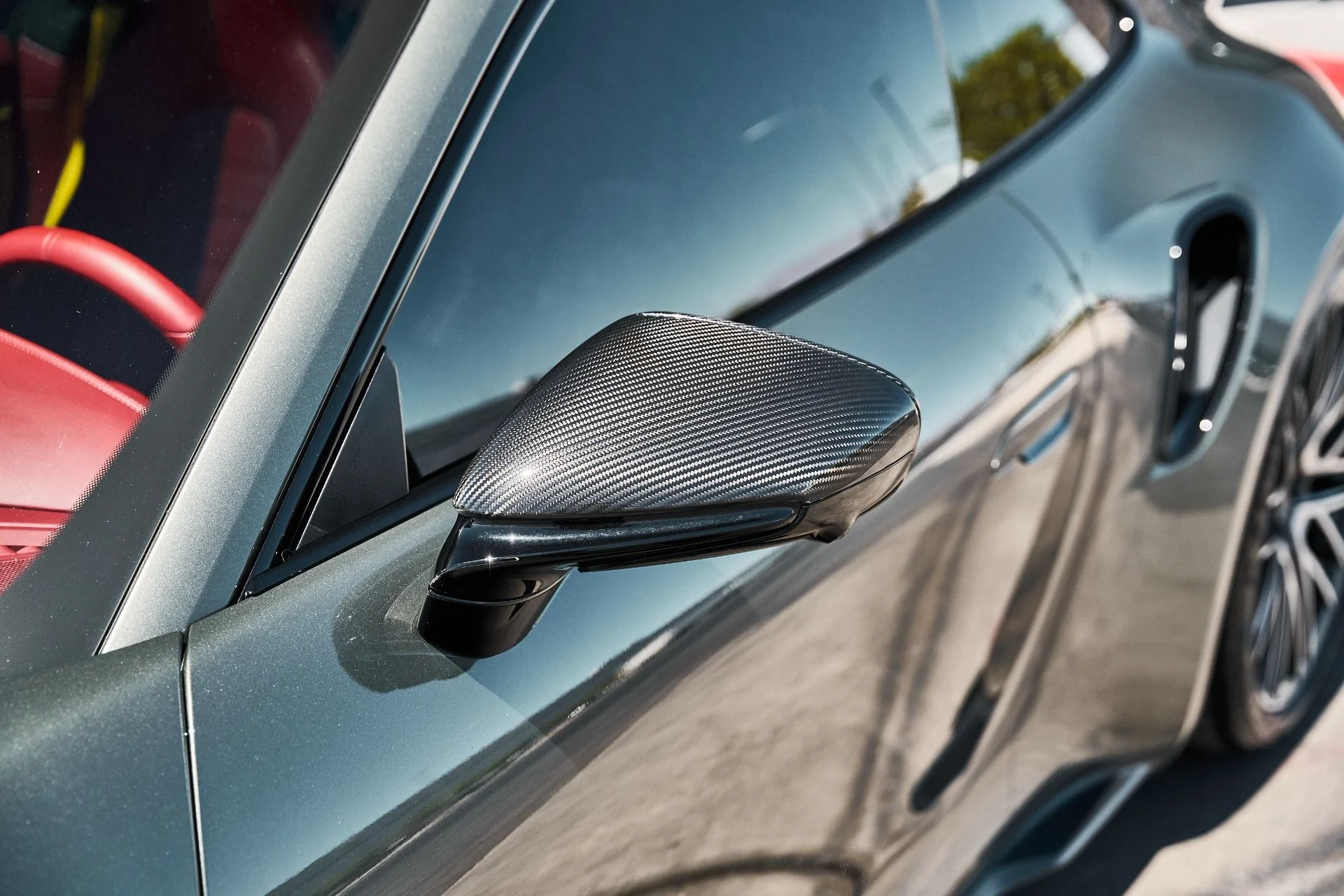 mph006_586648885_Used_2023_Porsche_911_Turbo_S_1777011040_df9e8e5d38