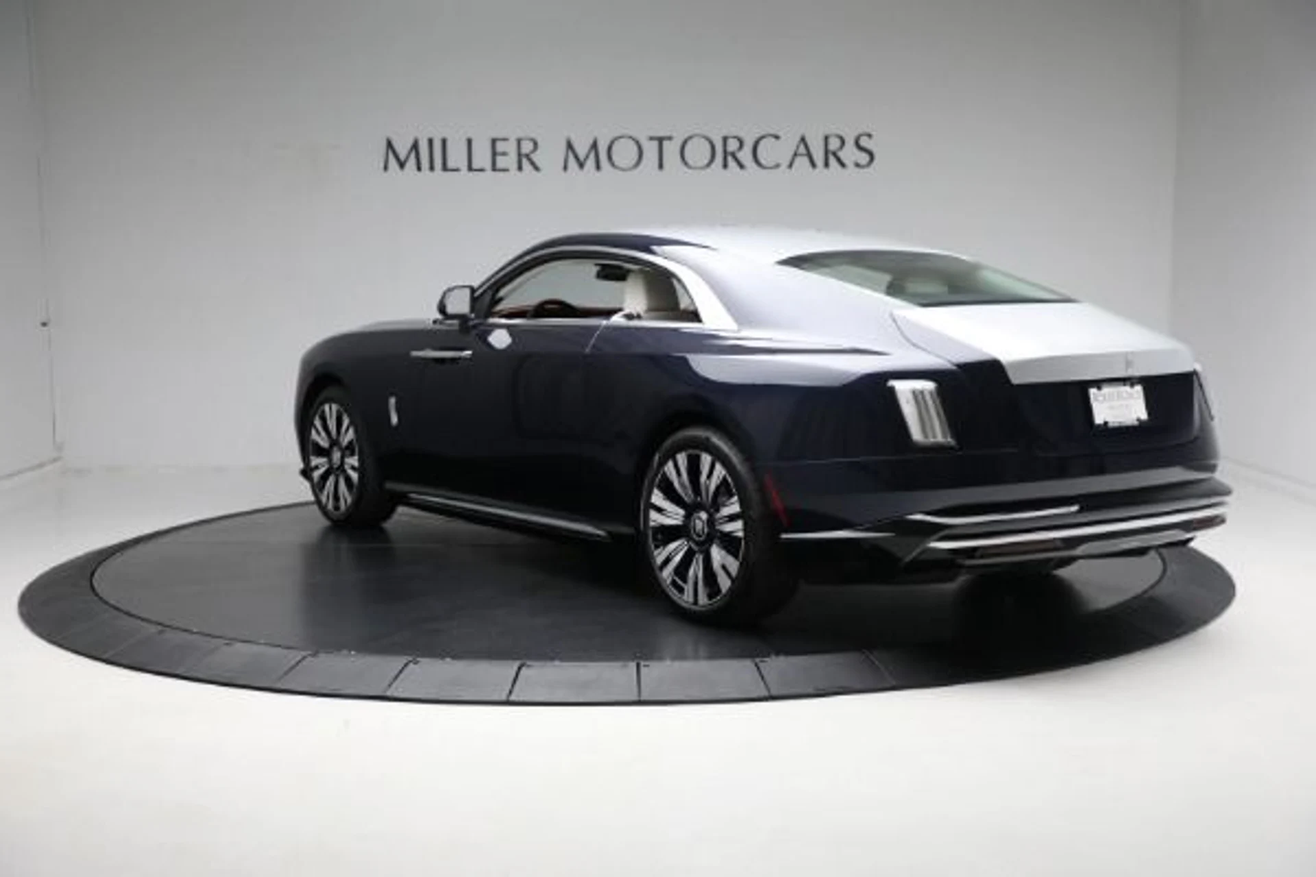 mph006_588157955_New_2024_Rolls_Royce_Spectre_f5f8af68b0