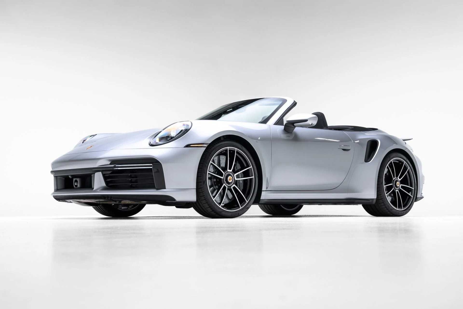 mph006_591960354_Used_2025_Porsche_911_Turbo_S_1772494220_9ad808db7e