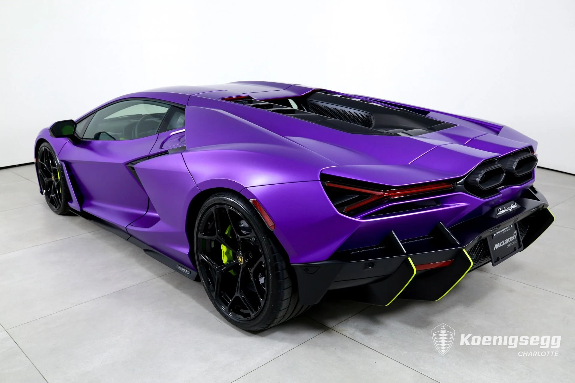mph006_595864855_Used_2025_Lamborghini_Revuelto_1783439310_ef76e10395