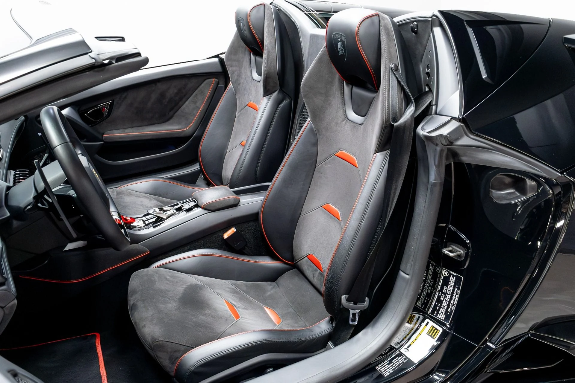 mph006_600366281_Used_2020_Lamborghini_Huracan_EVO_1774302334_0b4a4a5f50