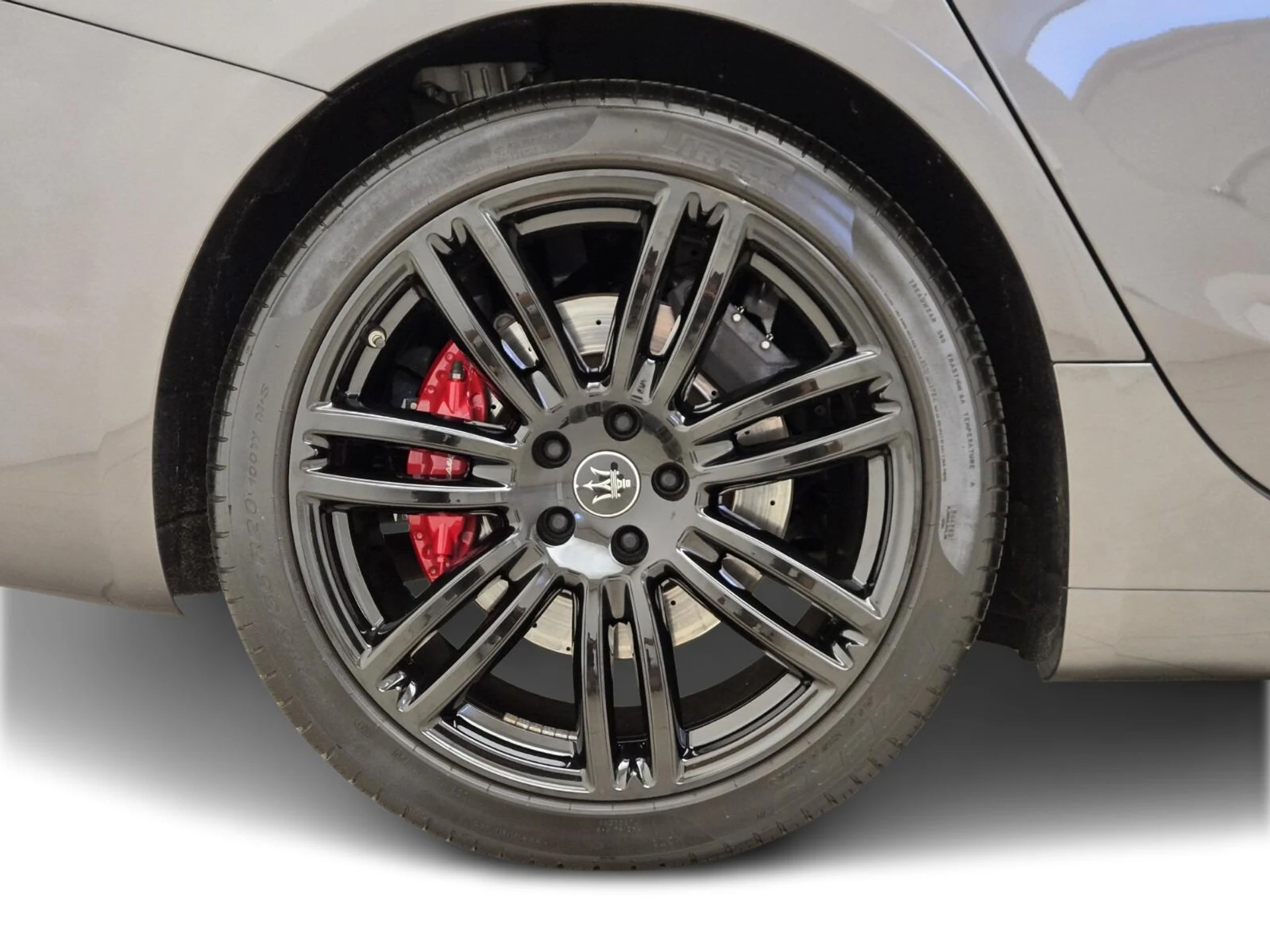 mph006_605598485_Used_2022_Maserati_Ghibli_Modena_1753165972_9bda4fce09