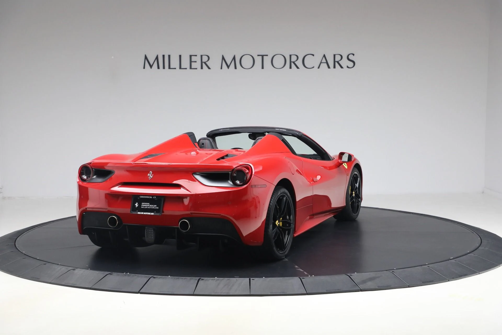 mph006_608405480_Used_2019_Ferrari_488_Spider_1792598381_49037b57b9