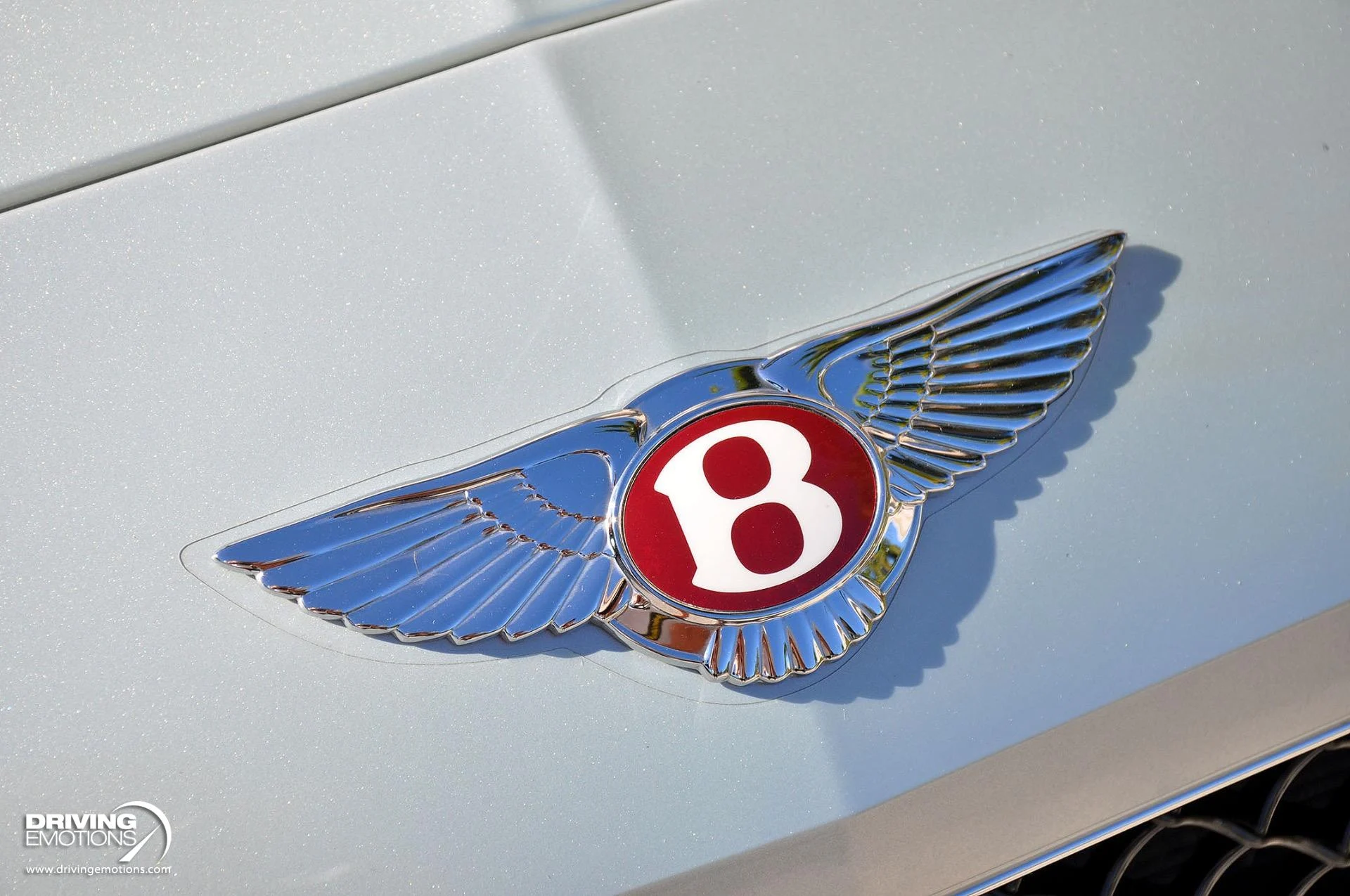 mph006_608447216_886_p7_l_597b2295a4