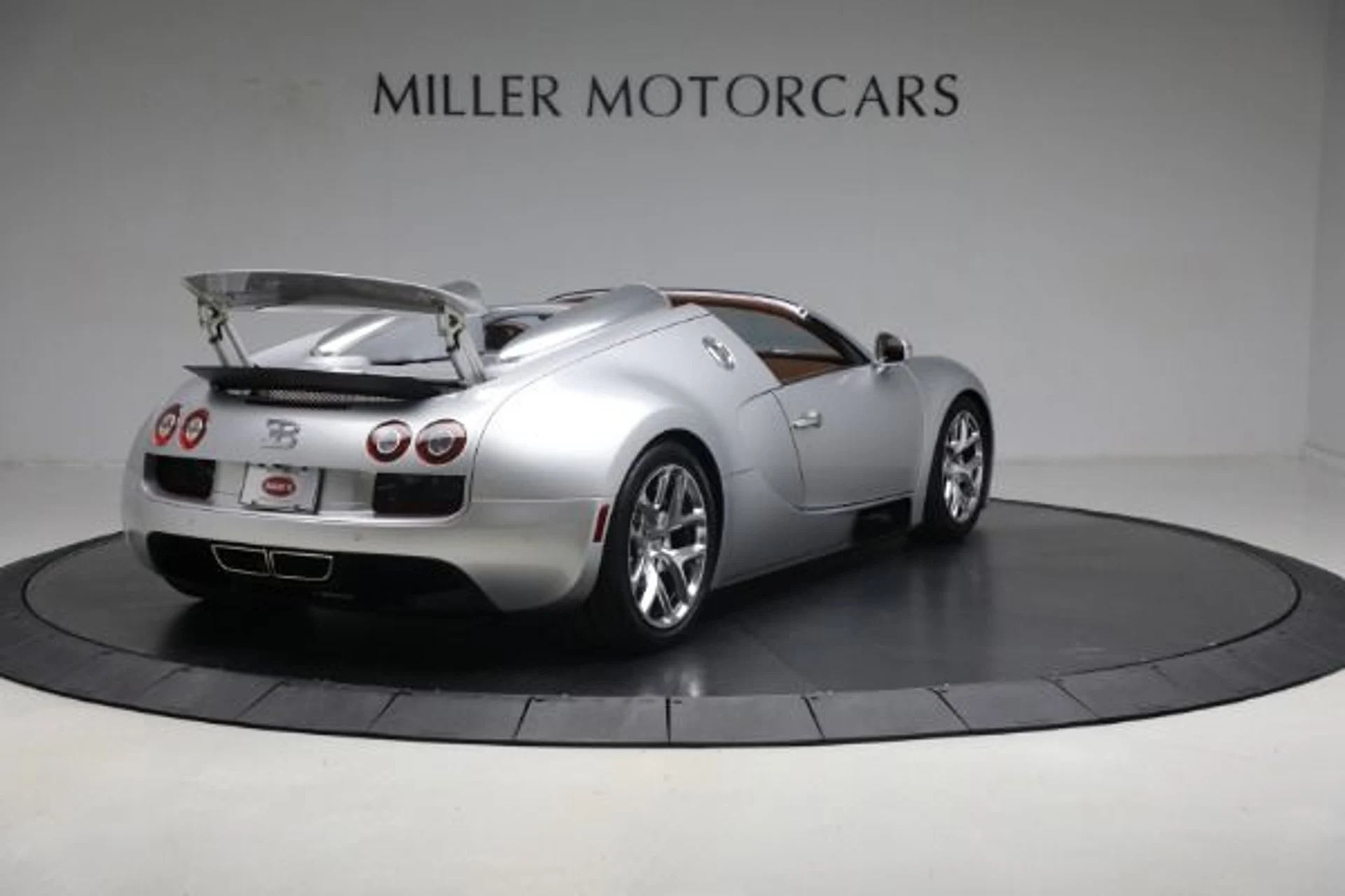 mph006_634999526_Used_2015_Bugatti_Veyron_164_Grand_Sport_Vitesse_636da9a3a5