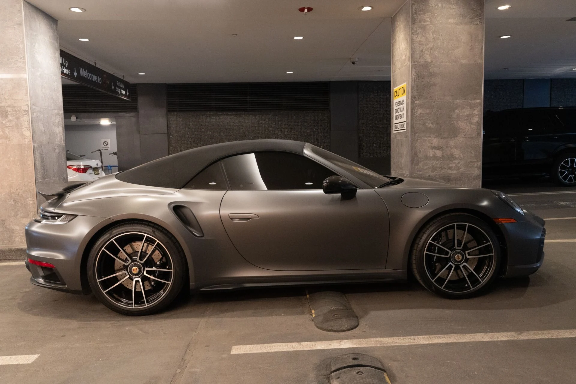 mph006_635422170_Used_2023_Porsche_911_Turbo_S_1778189282_2d5fb44112