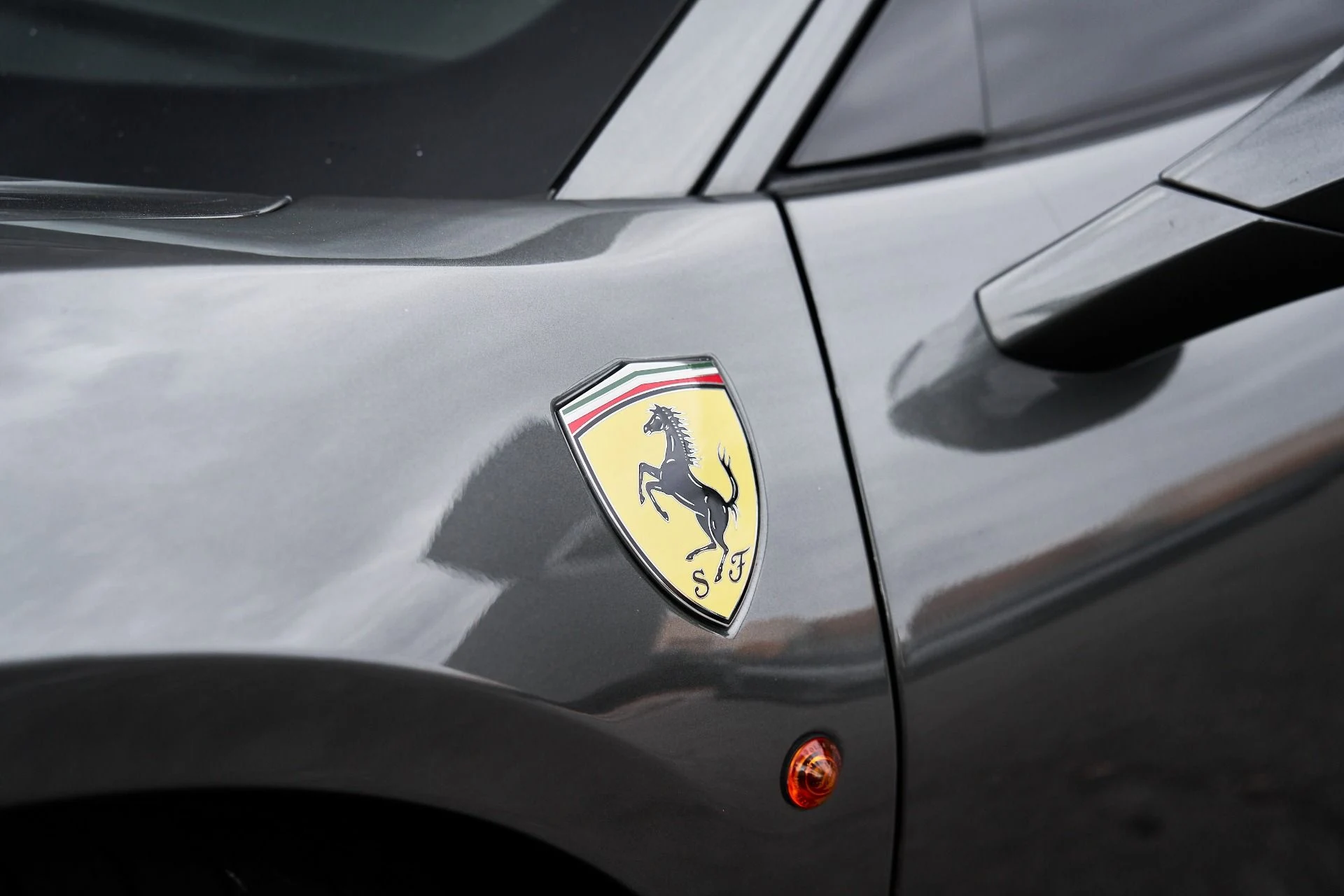mph006_641844980_Used_2016_Ferrari_488_GTB_Base_1755995700_8f26419f4d