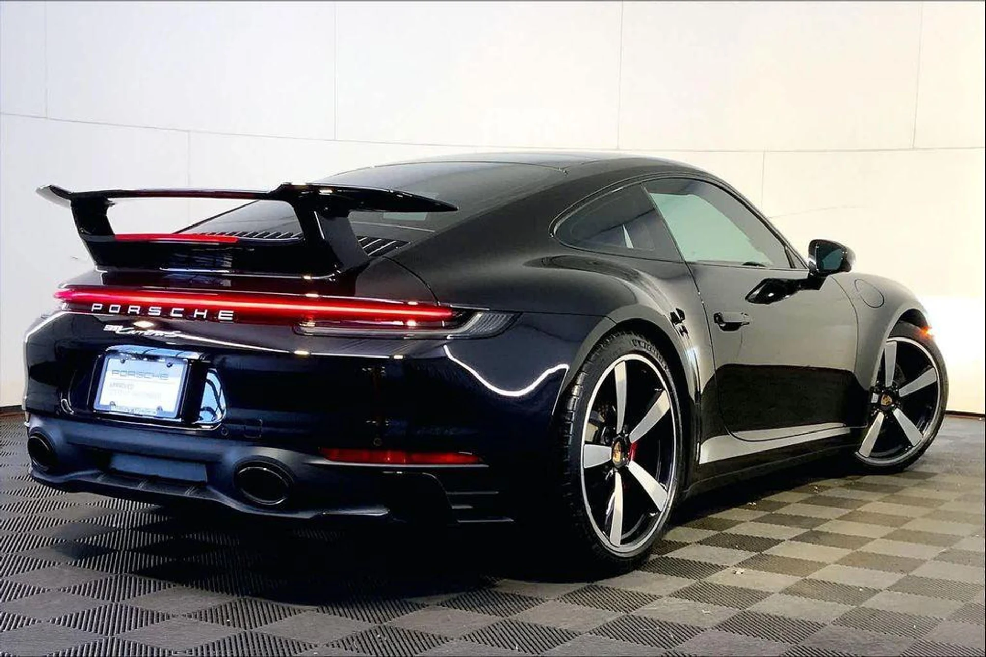 mph006_649953887_k0_Ed_Ro_JN_Vn_GE_Xpm_Kxy_Pl_Rlweoc_162e583ae4