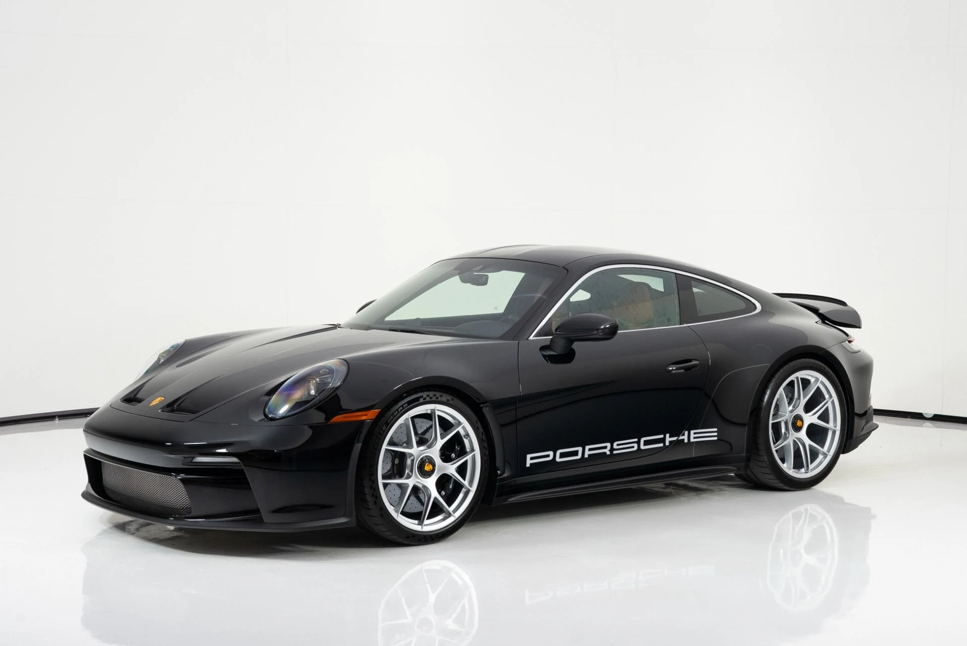 mph006_653461019_Used_2024_Porsche_911_ST_1764024896_76a9752d94