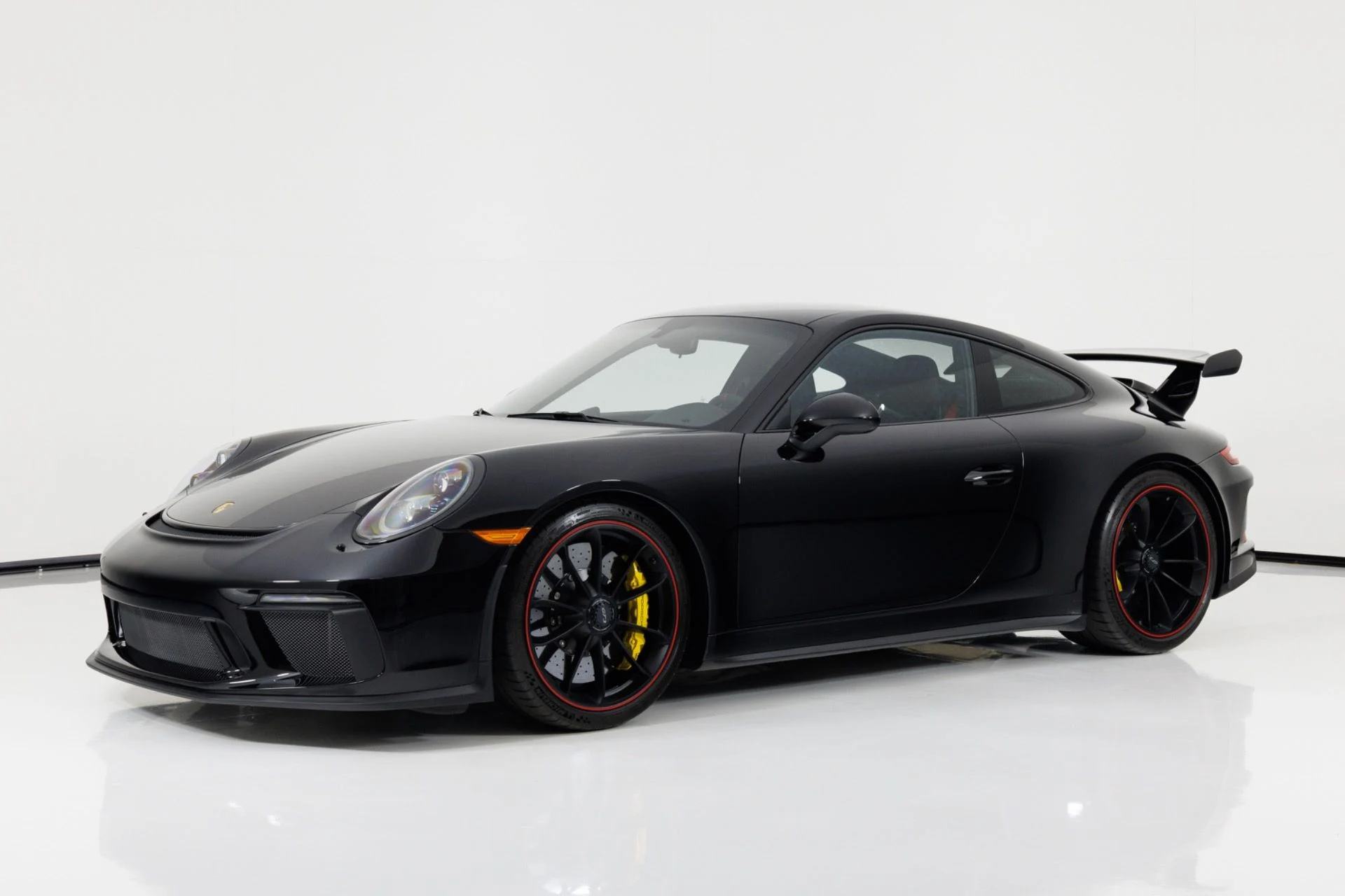 mph006_653971257_Used_2018_Porsche_911_GT_3_1781025606_81dd928db6