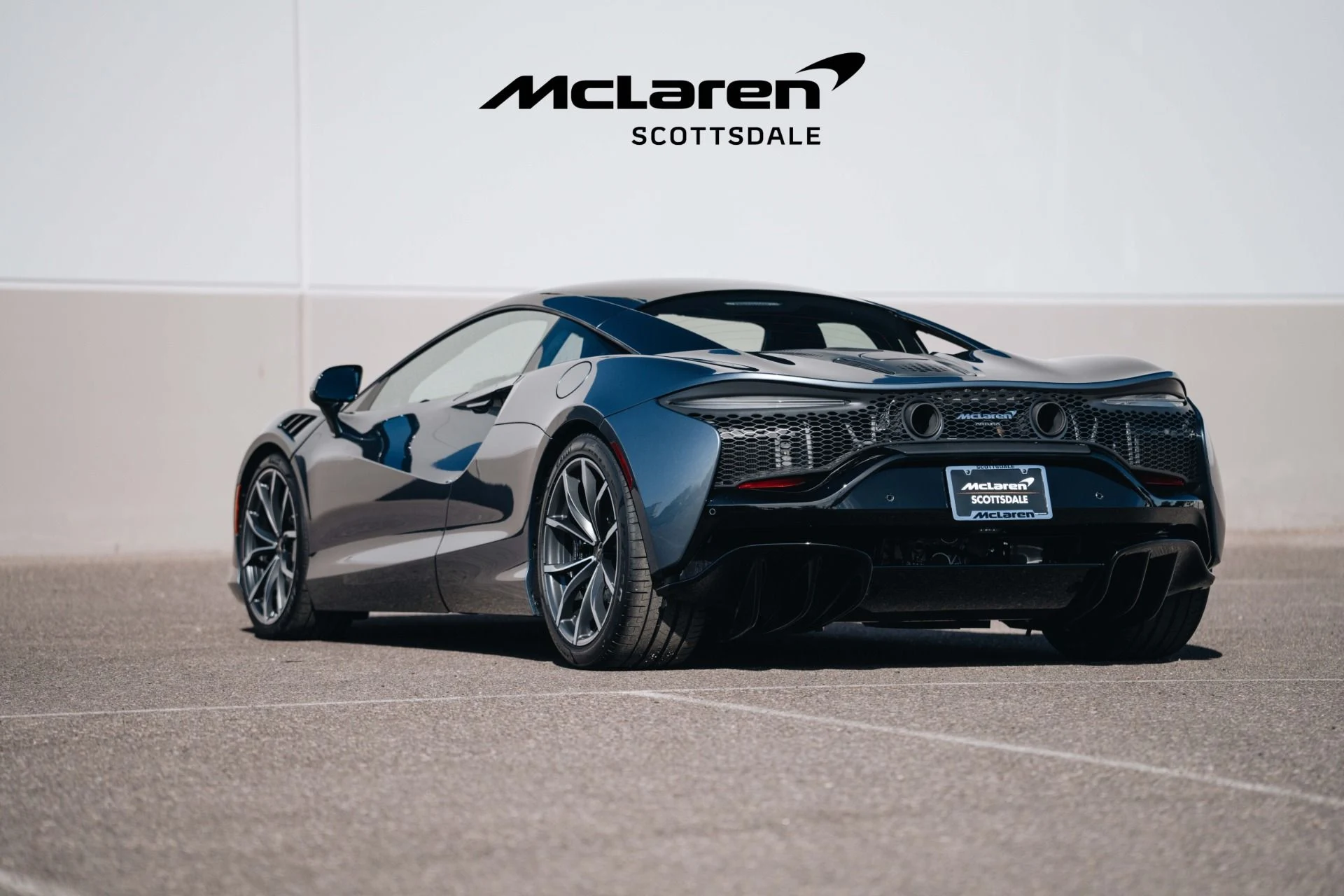mph006_656564150_Used_2023_MCLAREN_ARTURA_Tech_Lux_1732172355_1aa4fafe02