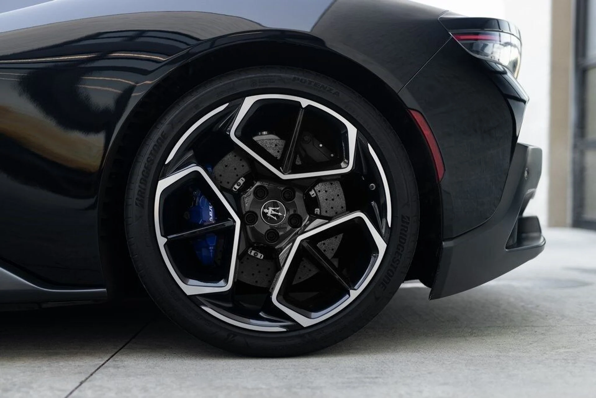 mph006_659674375_2fe0867108db6bf1a660bcb86ba0a9a9x_5318240692