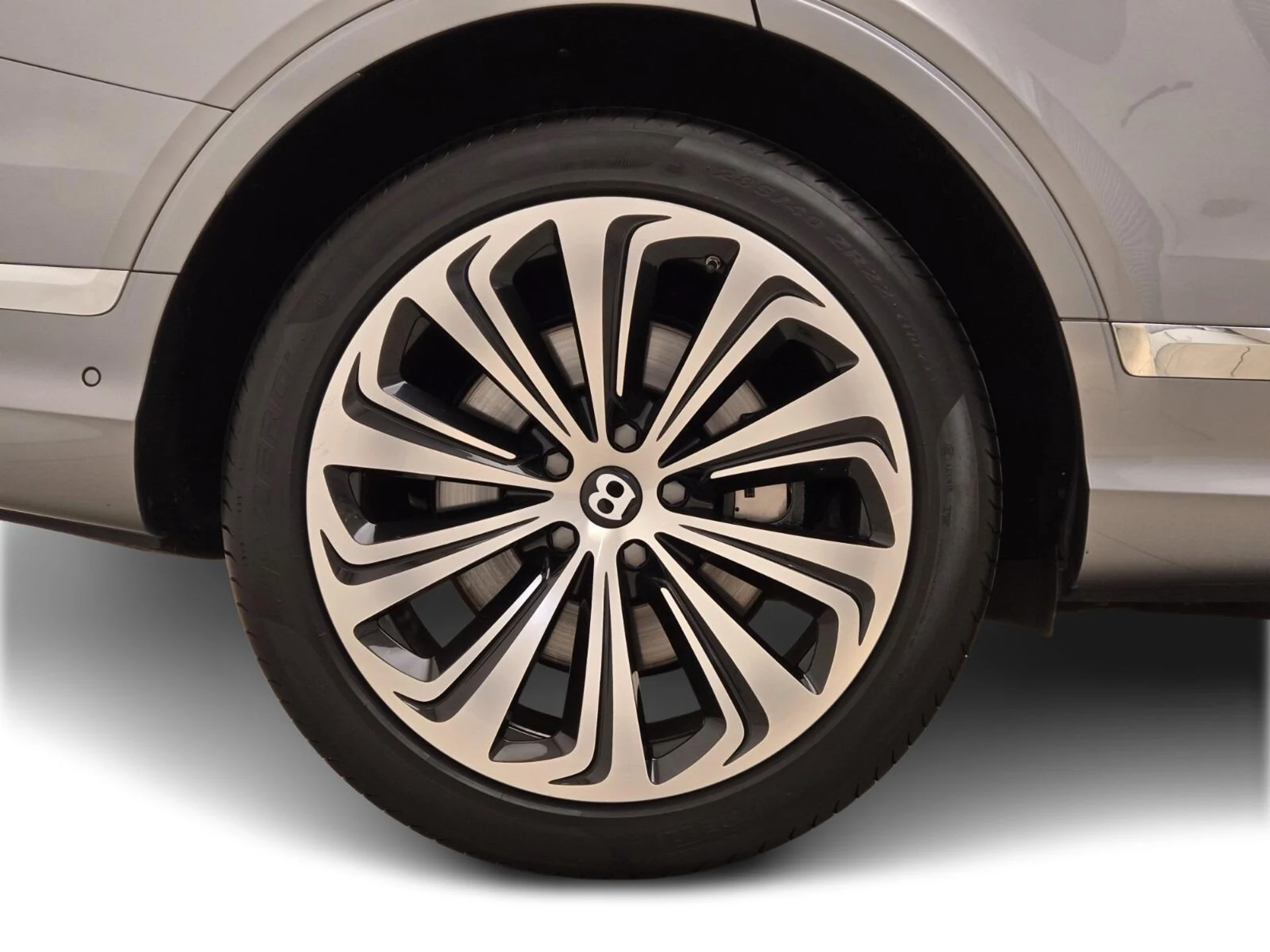 mph006_662198860_Used_2022_Bentley_Bentayga_V8_1766558878_7f65abe22d