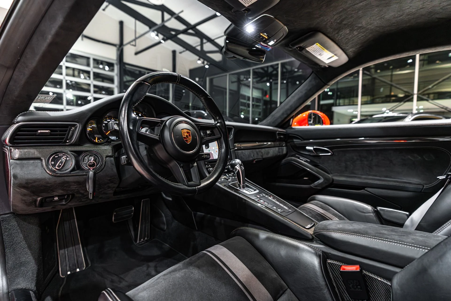 mph006_662786558_13130_p7_l_8e674d9c27