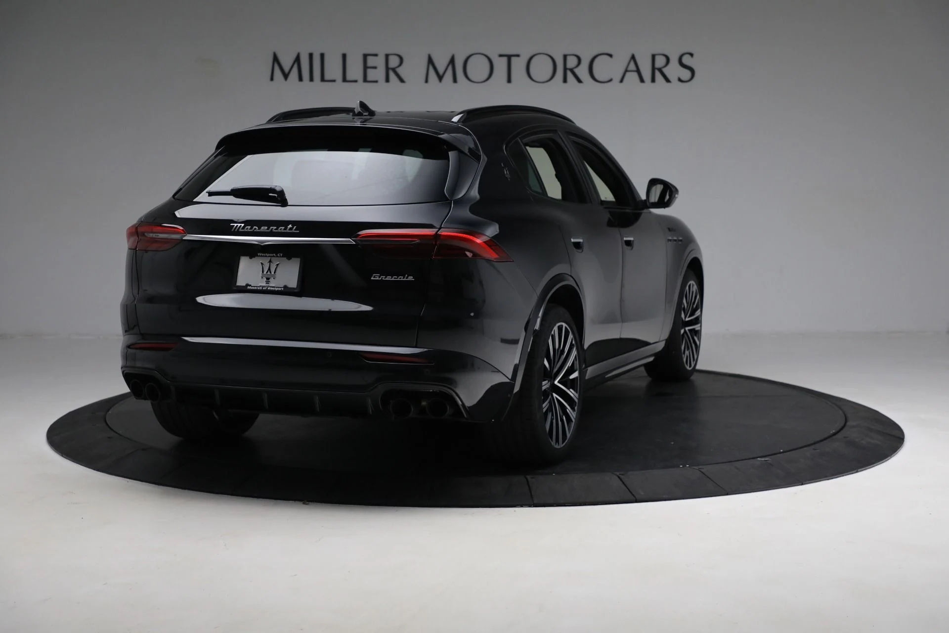 mph006_673113699_Used_2023_Maserati_Grecale_Modena_1673899433_3499ff6bde