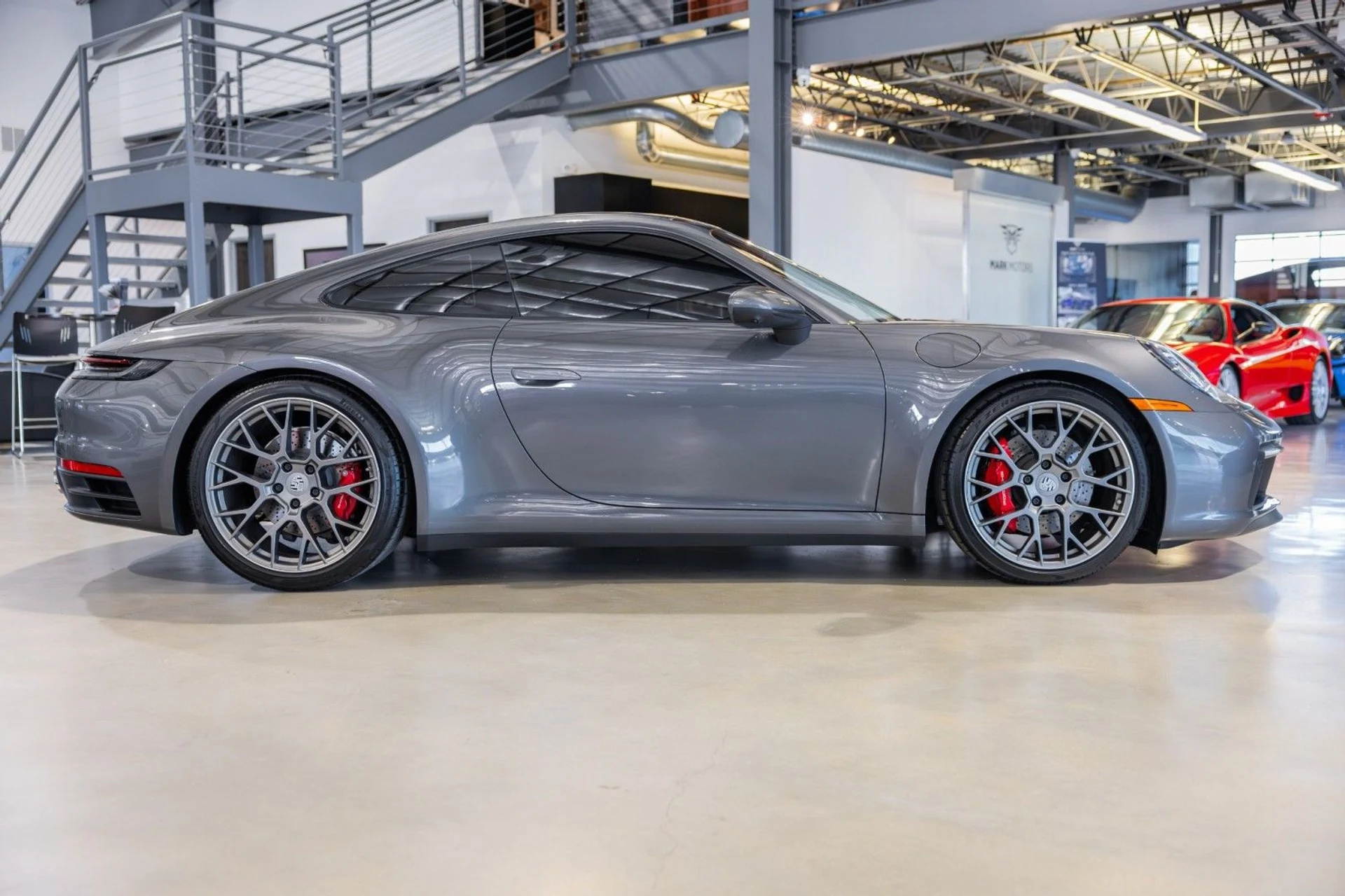 mph006_678208364_Qg_b841b0f140