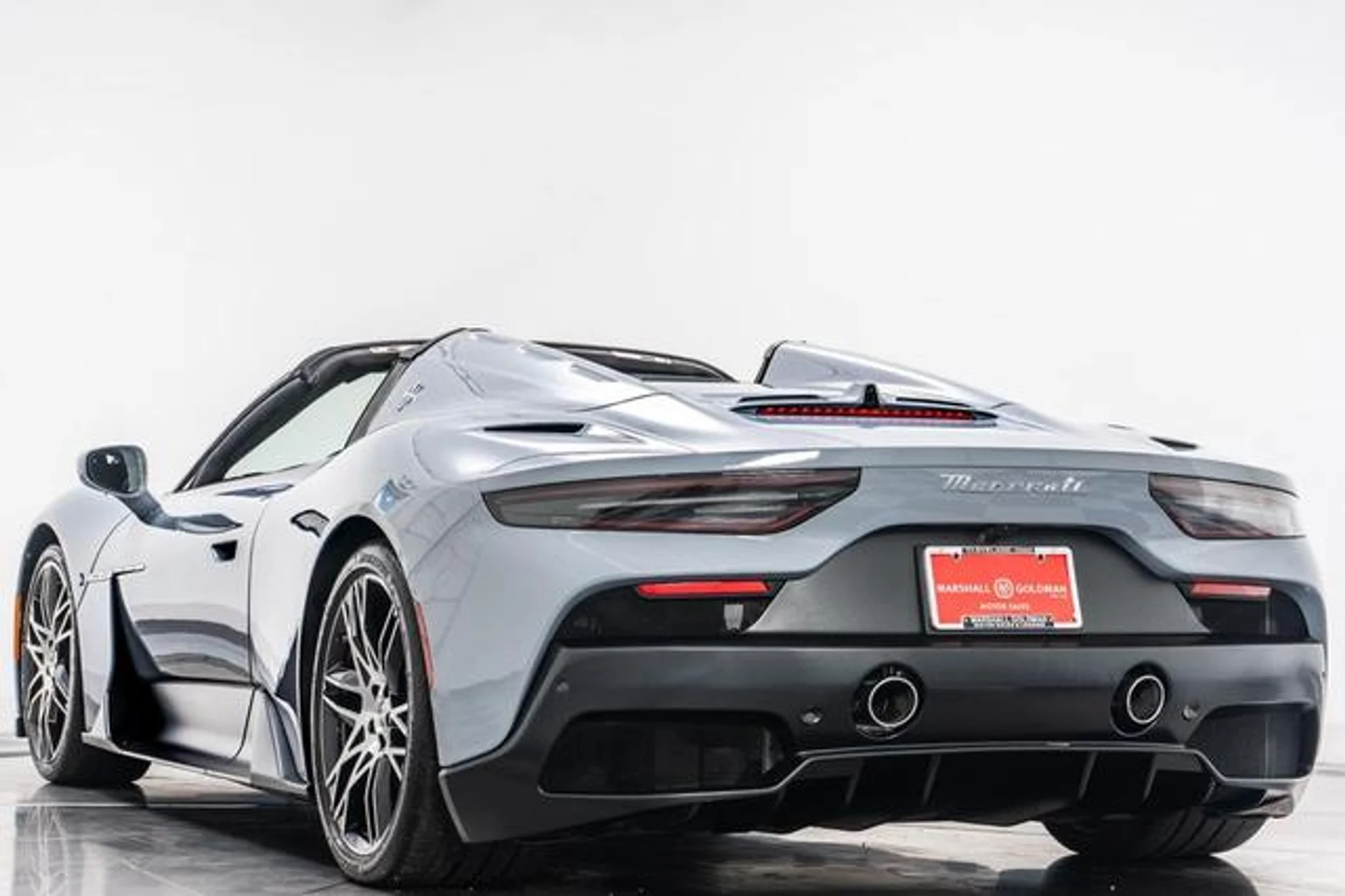 mph006_698487594_v_GOE_6_V4i_Mqcq_M_da_Oqm_Llra_K6_W8_bed9a5ca23