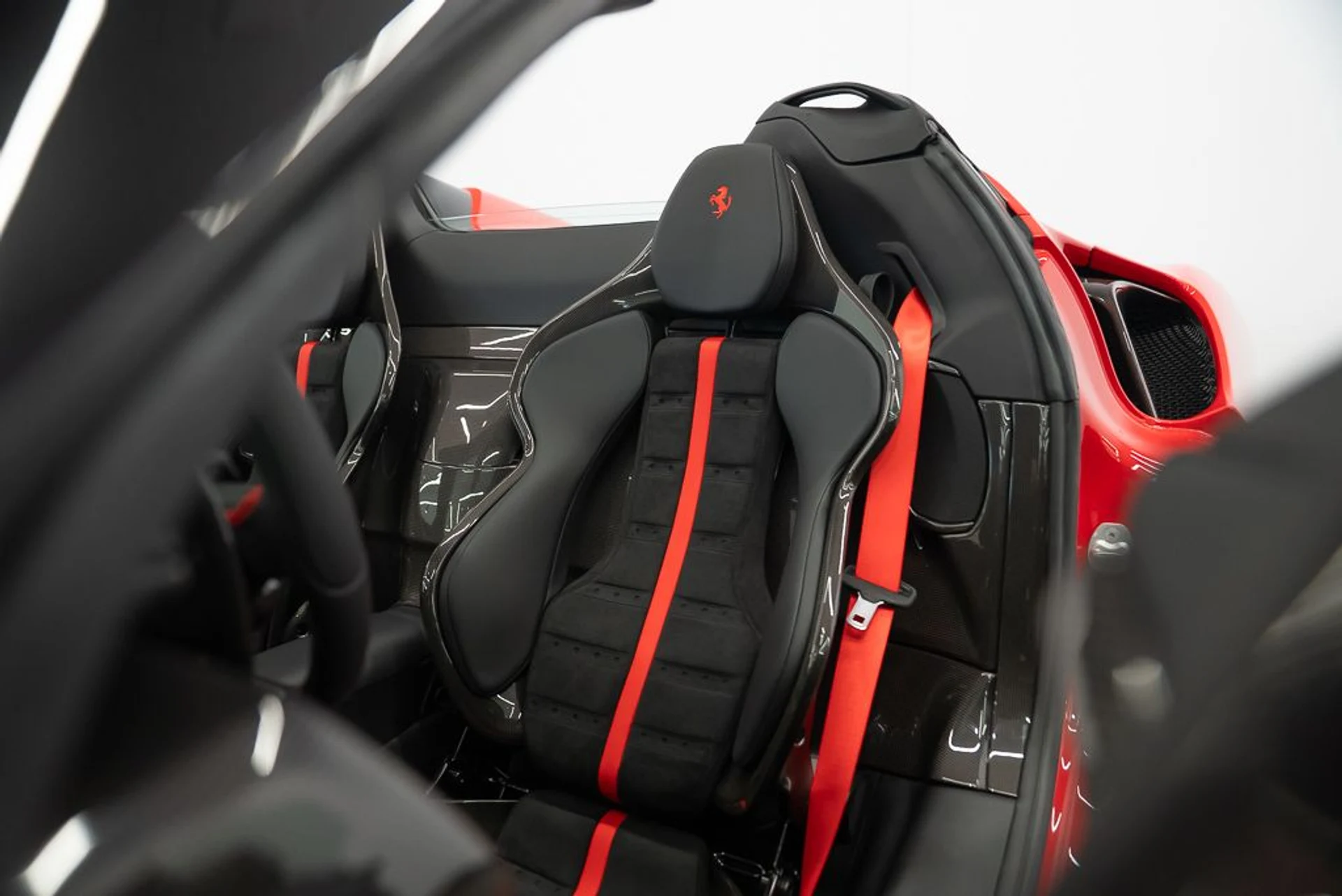 mph006_699516838_ferrari_sf90_spider_2024_jpg_v_1773863537_4afa45d074