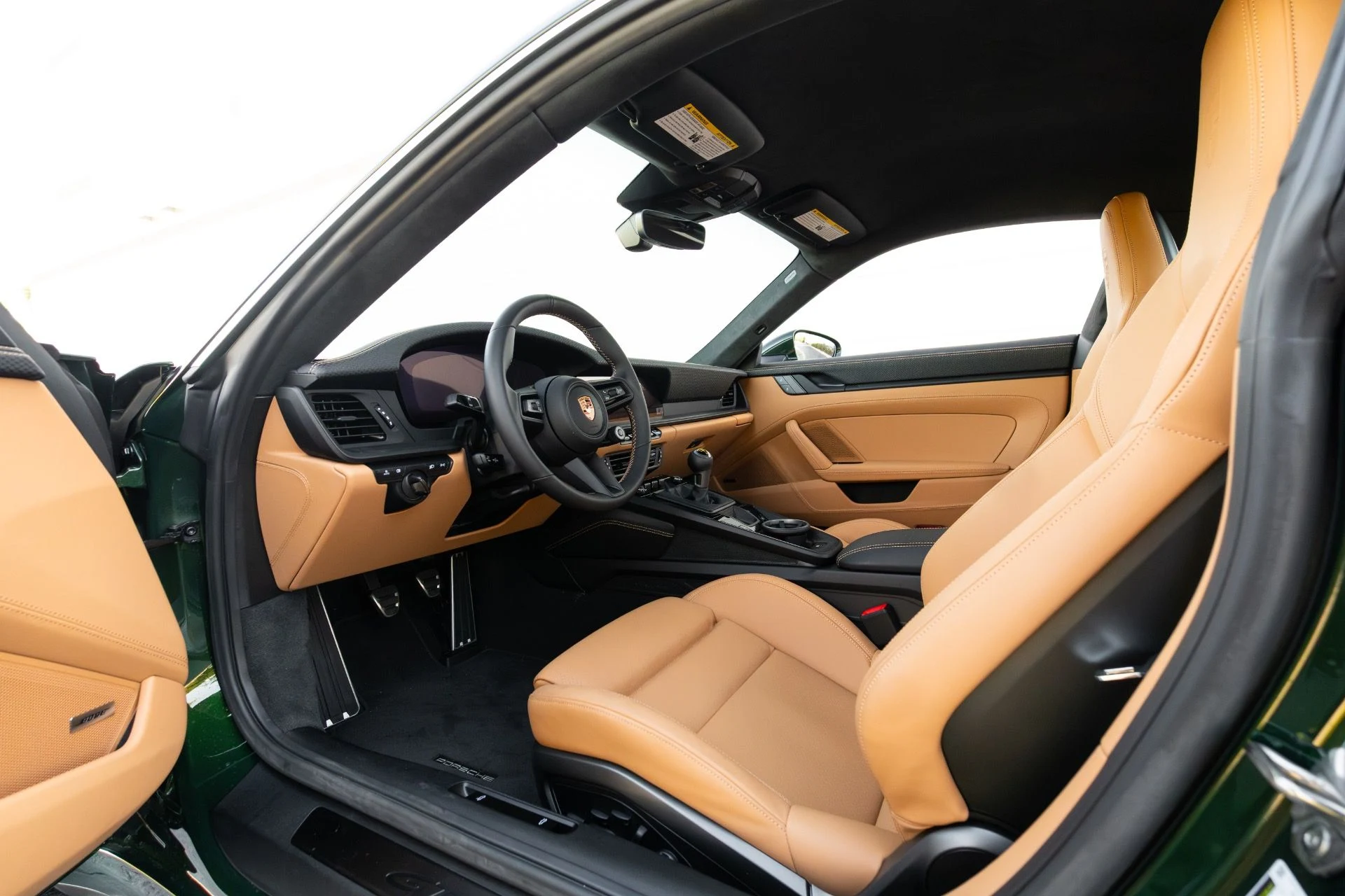 mph006_70045266_Used_2026_Porsche_911_GT_3_Touring_1770143984_41758f1add