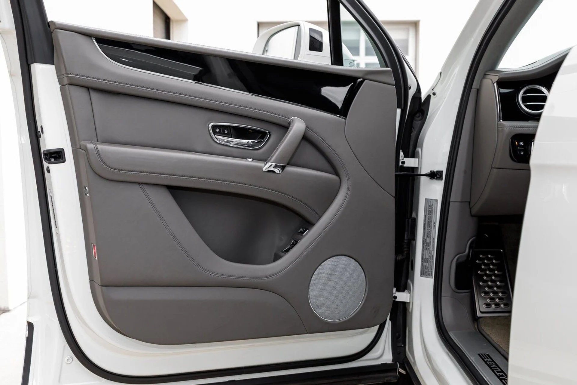 mph006_711066566_c122675e926681159a8d99b339bc1c8ax_1e8d934fdb