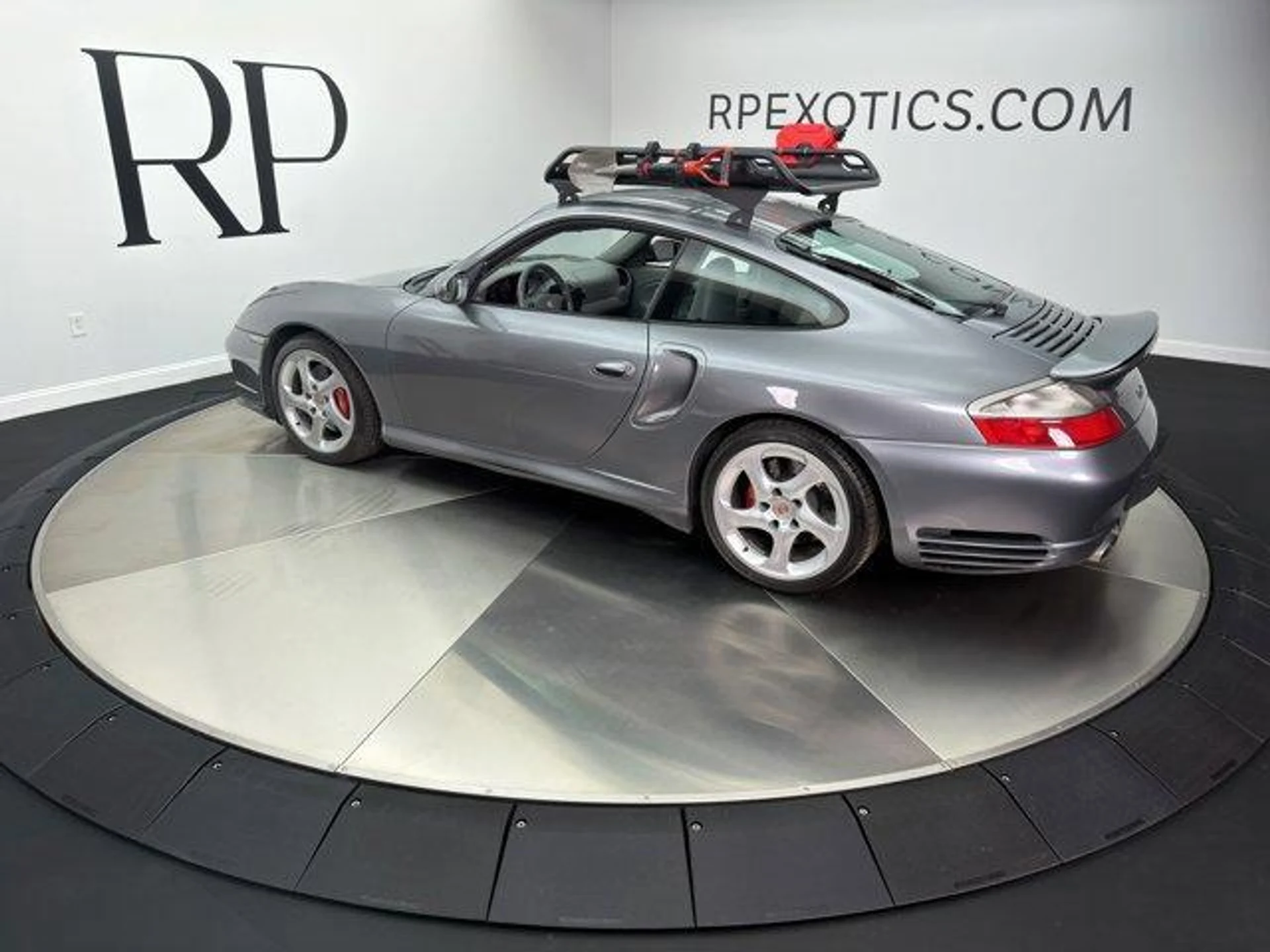 mph006_71483992_y8h_L4_V5dfzf0c_Gr_CGX_9s_Gex1n_VI_f317c3629b