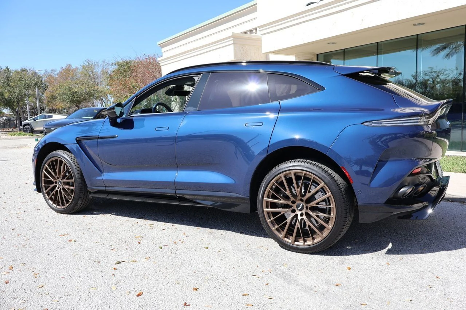 mph006_717724851_7_c8c04d9405