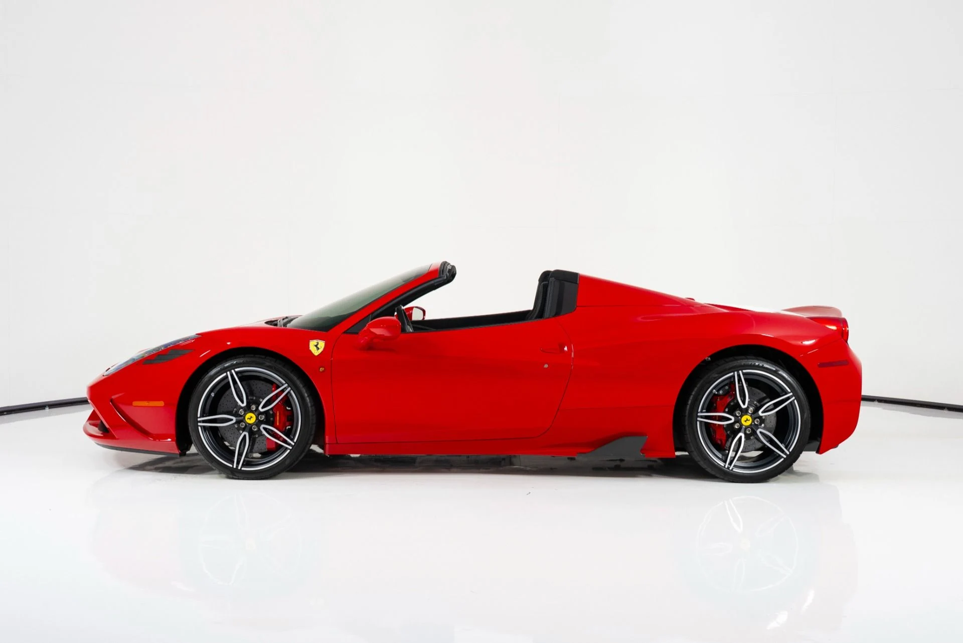 mph006_73305023_Used_2015_Ferrari_458_Speciale_Aperta_1760034929_1303b9428b