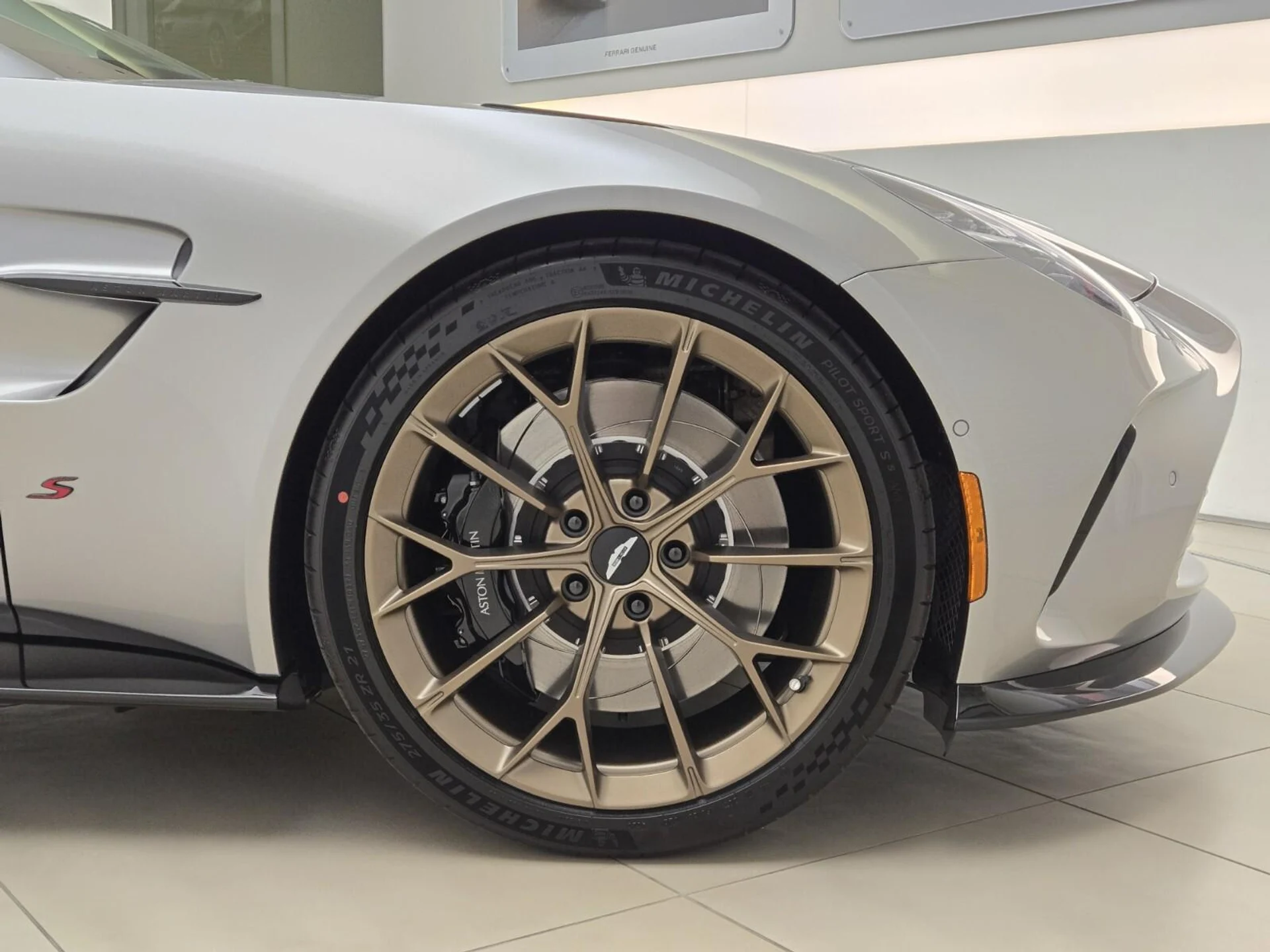 mph006_736806257_New_2026_Aston_Martin_Vantage_S_1781673517_622f6198d0
