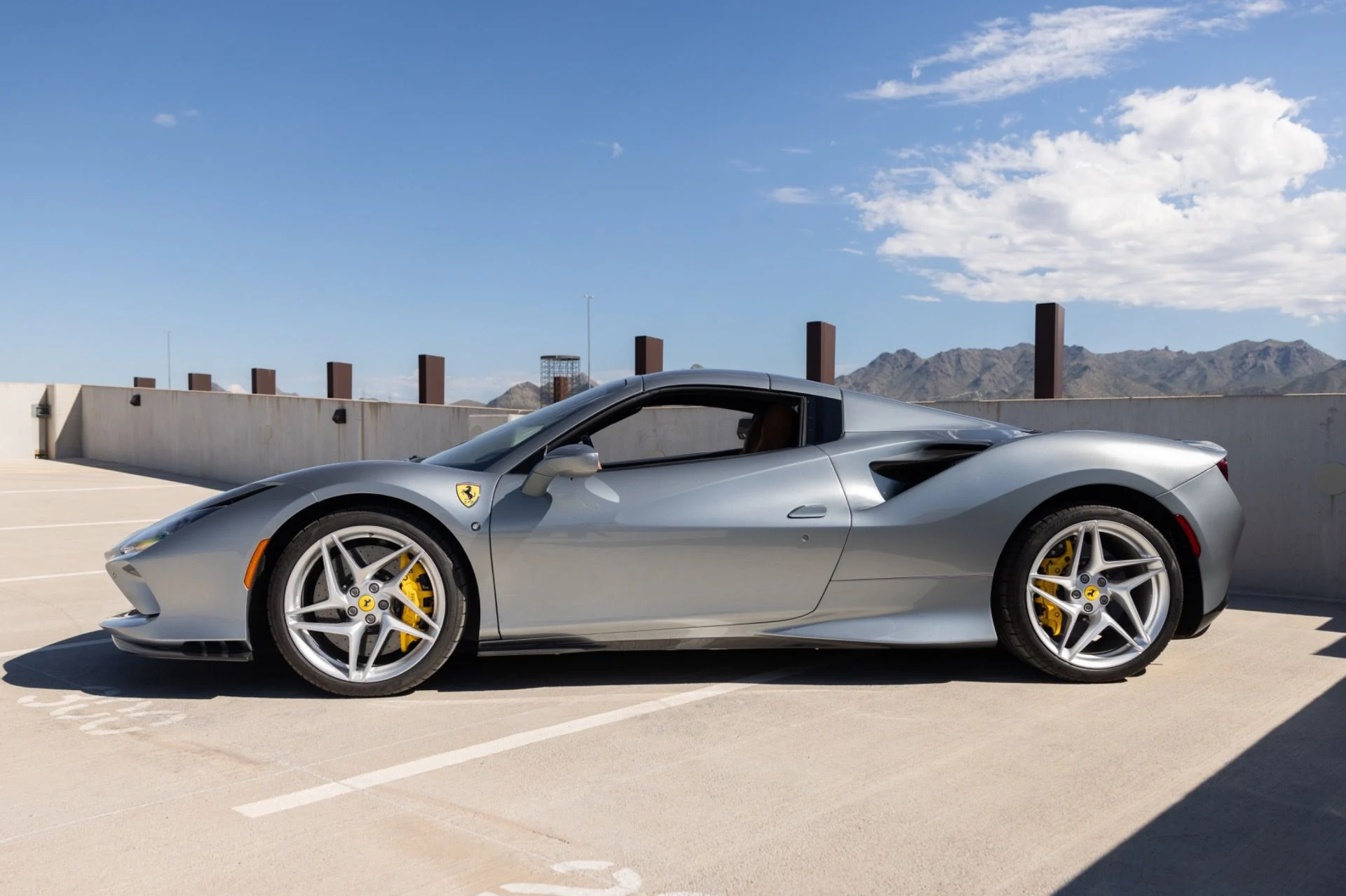 mph006_741492003_Used_2021_Ferrari_F8_Spider_1791592255_57a22938cc