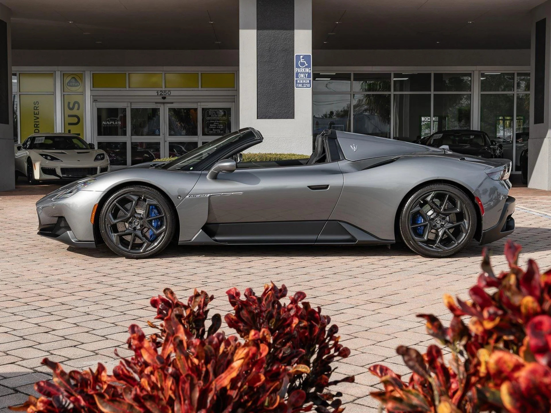 mph006_743092443_Used_2023_Maserati_MC_20_Cielo_1773864336_c187778c77