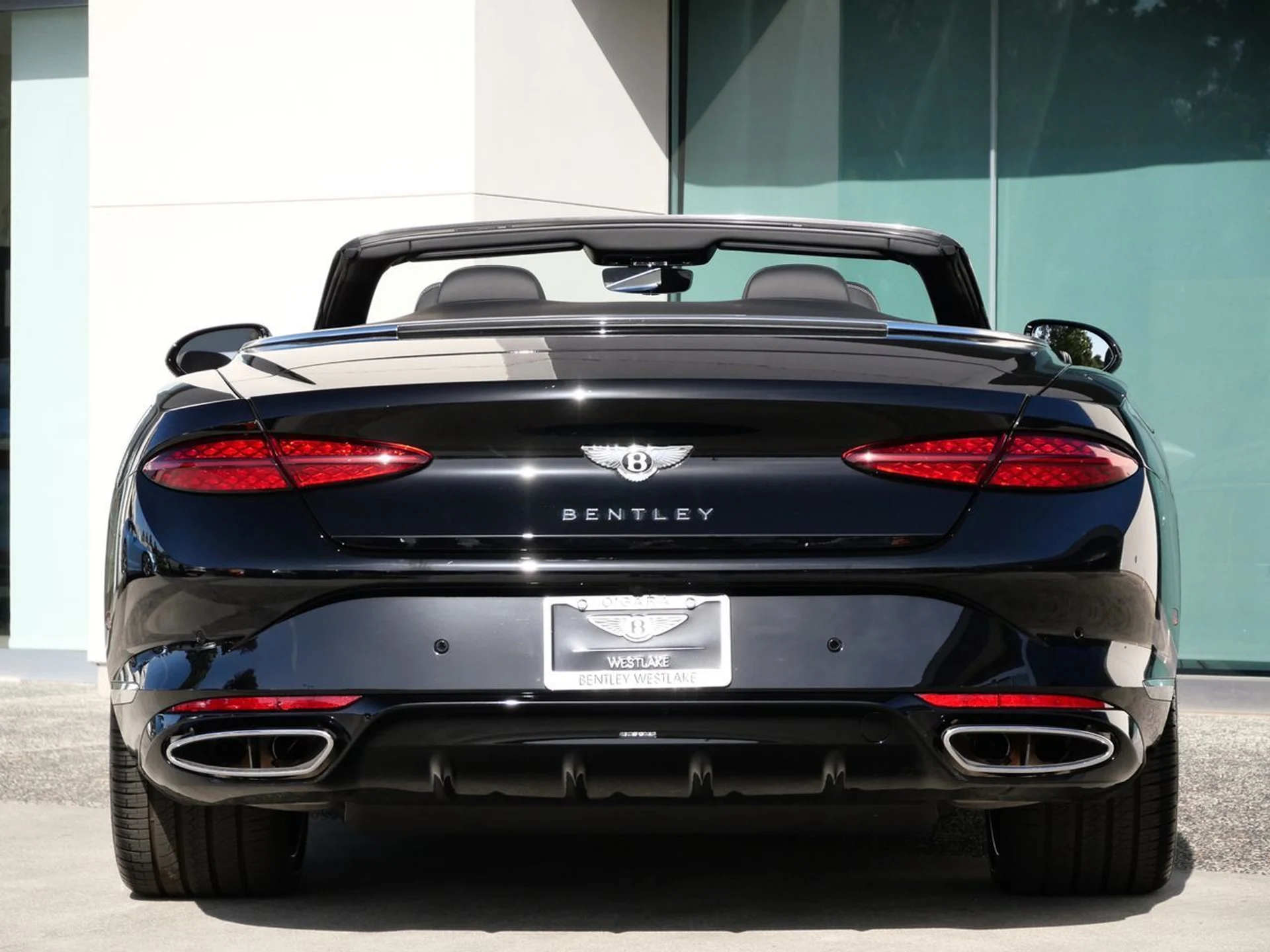 mph006_744142978_c0d8bc709b286596f0d6de2a767eebb3x_97b340c4c0