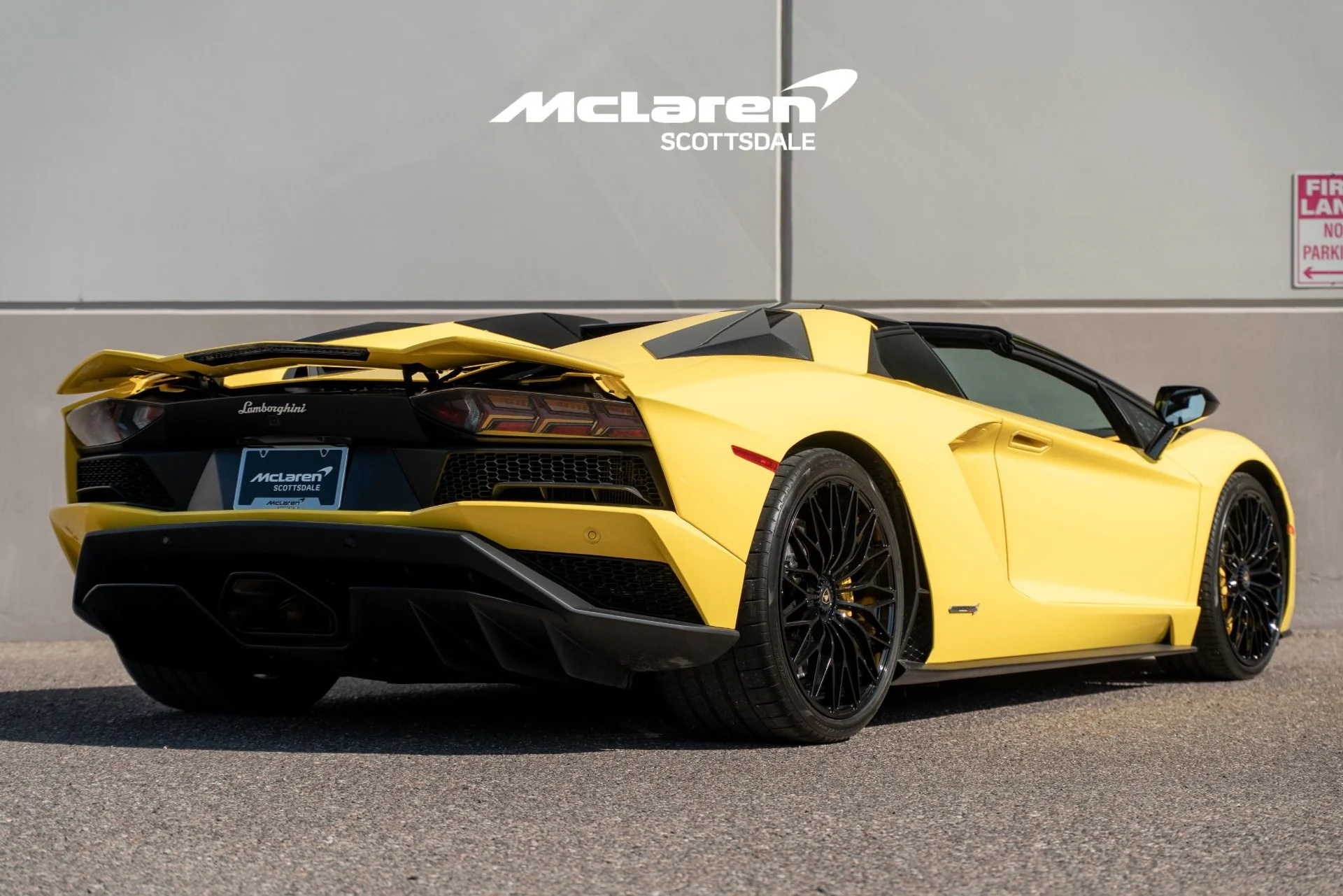 mph006_745372317_Used_2019_LAMBORGHINI_AVENTADOR_1788542104_2b65f0662d