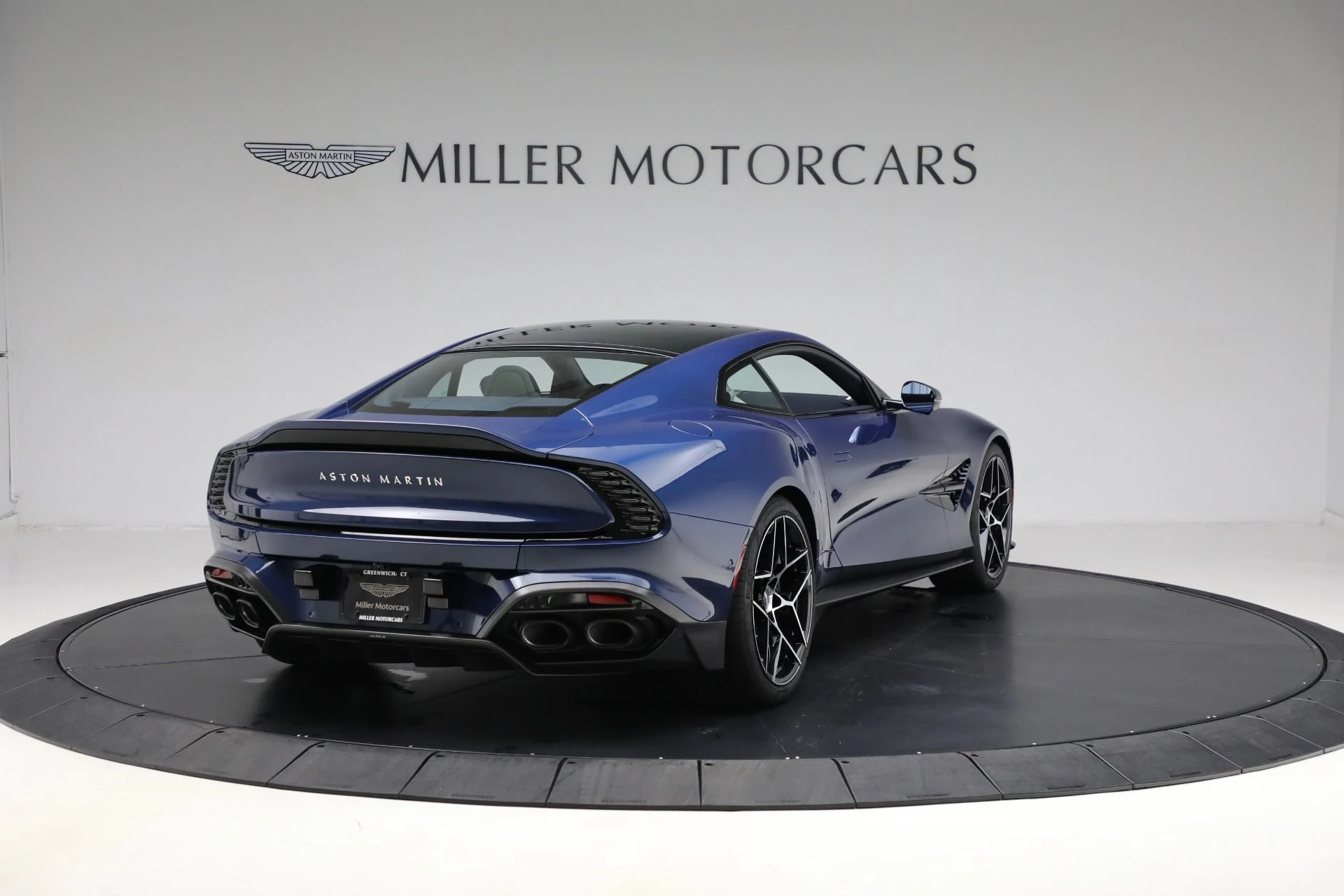 mph006_746667507_New_2025_Aston_Martin_Vanquish_1735676879_d628410af9