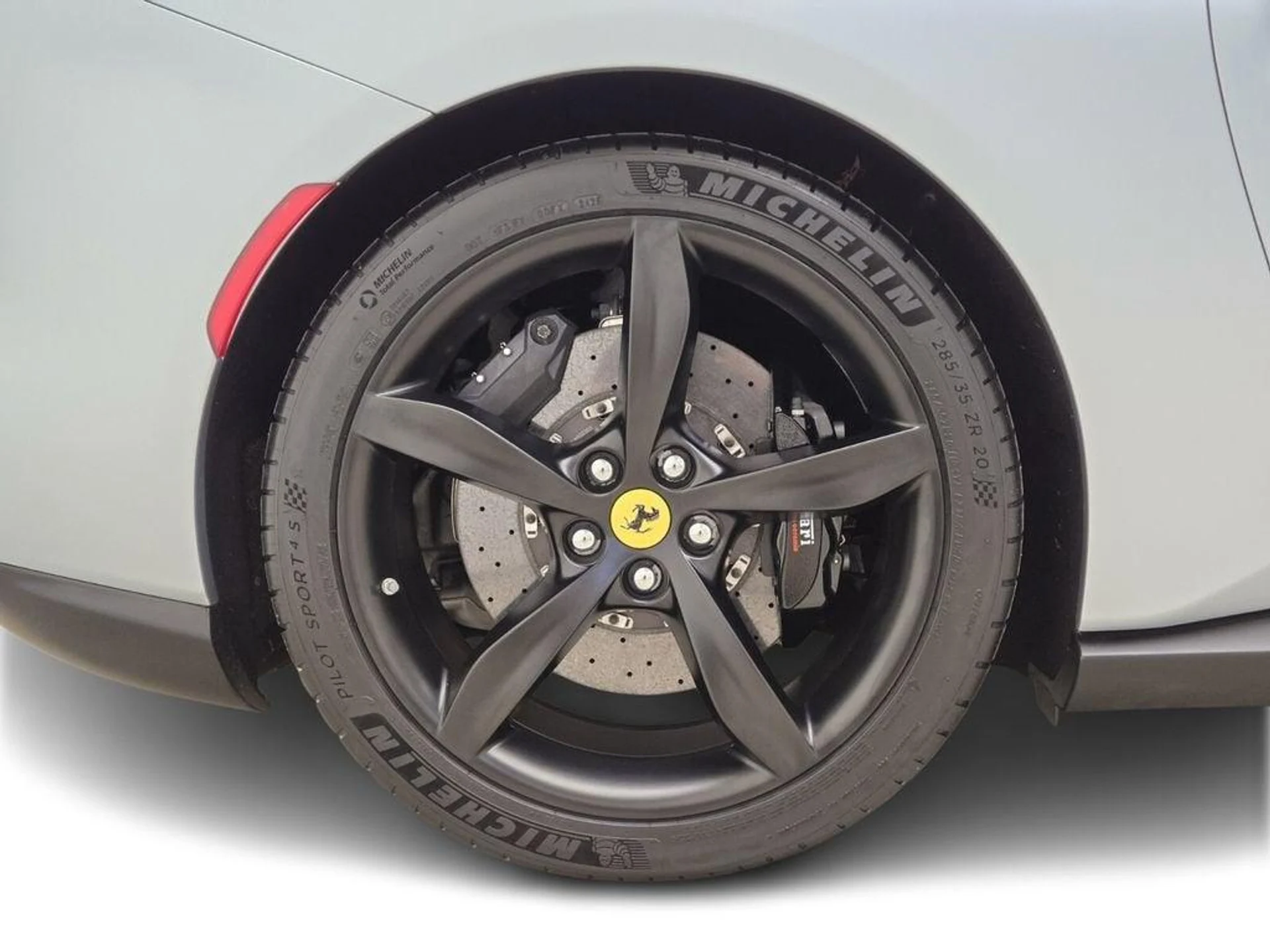 mph006_746798276_Used_2022_Ferrari_Portofino_M_1771611762_3ee62d46f6