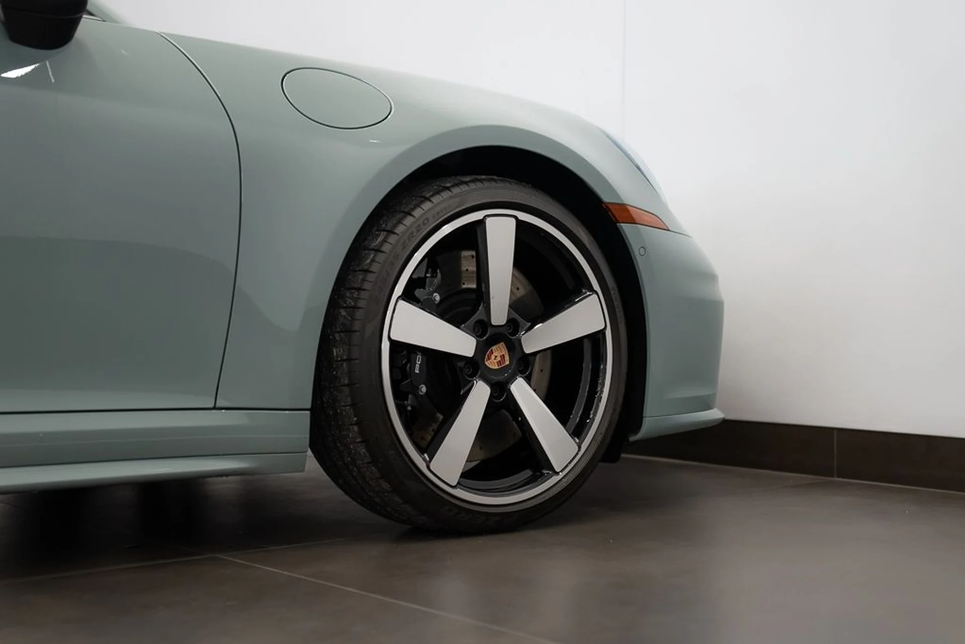 mph006_753809429_porsche_911_2026_jpg_v_1775165756_3f53e47a77