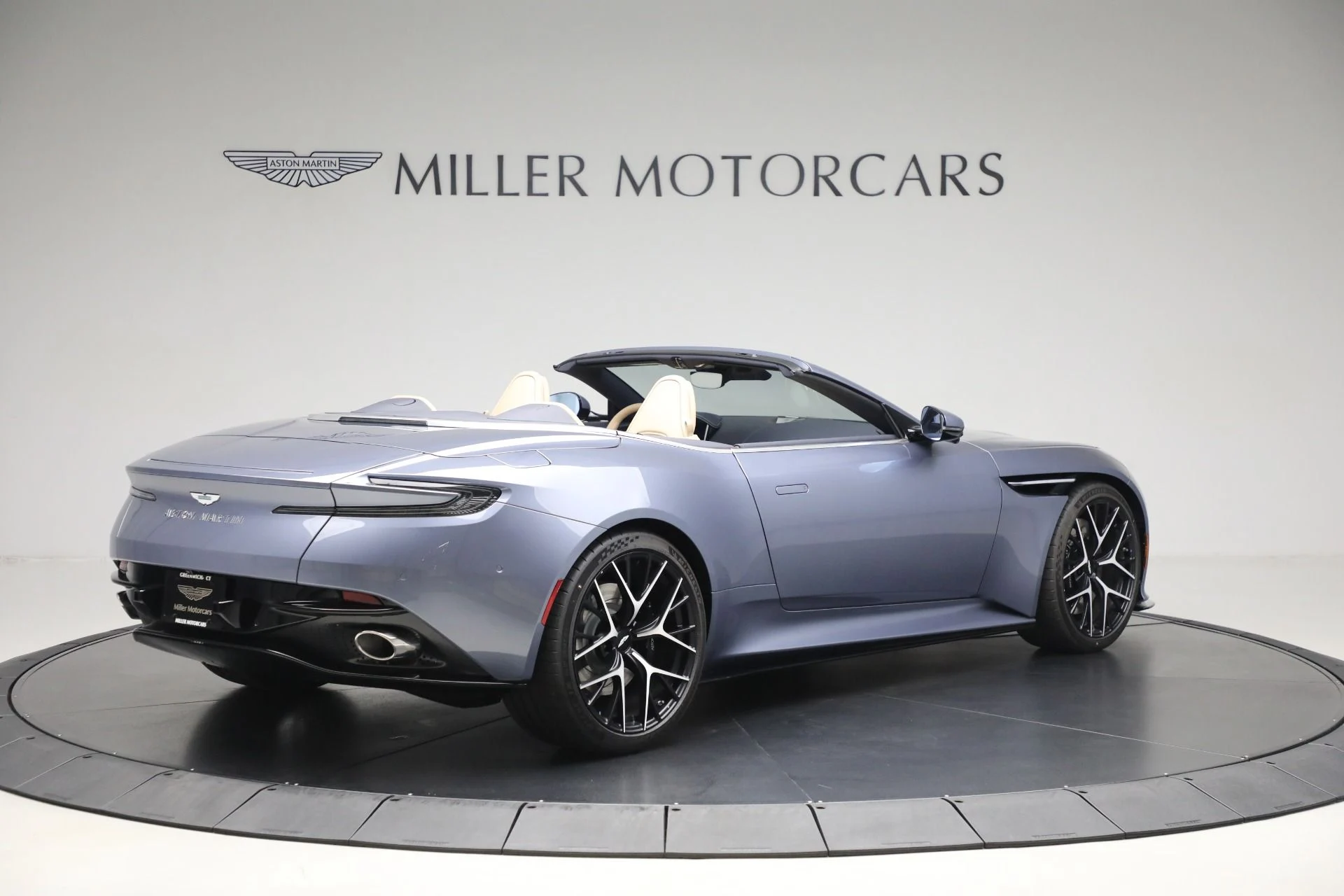 mph006_755681769_New_2025_Aston_Martin_DB_12_Volante_e58058f0bd
