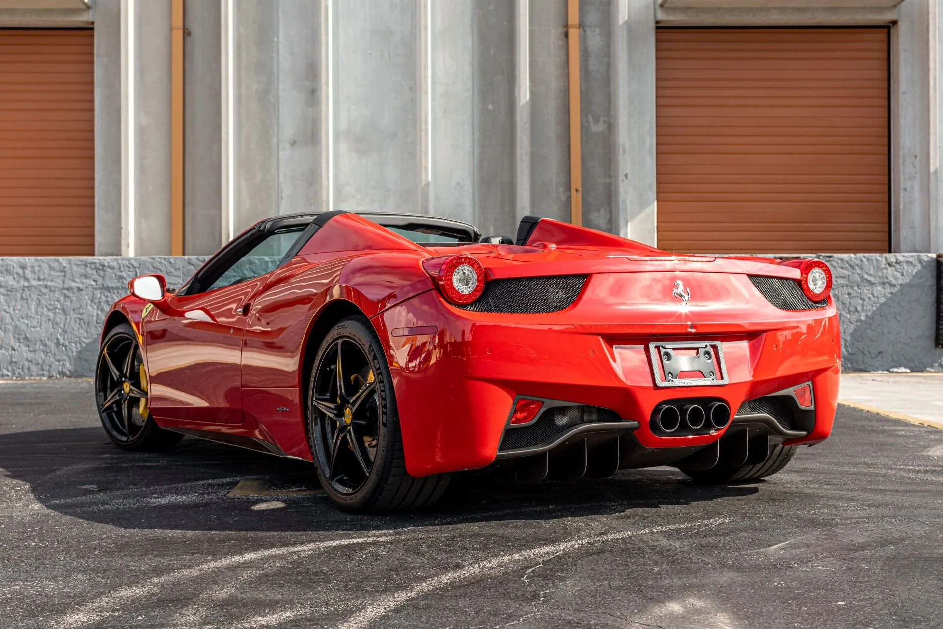 mph006_771526214_Used_2013_Ferrari_458_Spider_Front_Rear_Parking_Sensors_Front_Lift_Carbon_Dash_Inserts_Central_Bridge_1655238519_6ff25c81ab