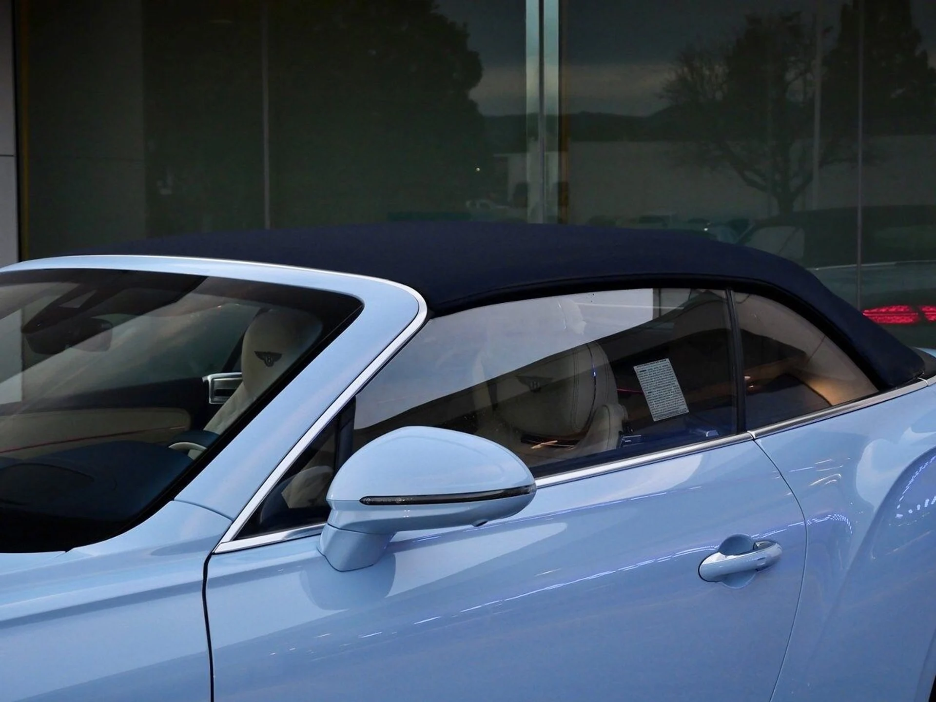 mph006_778249286_bb7df68e2139f81c2c85a7a78d87ddacx_cb7d25d060