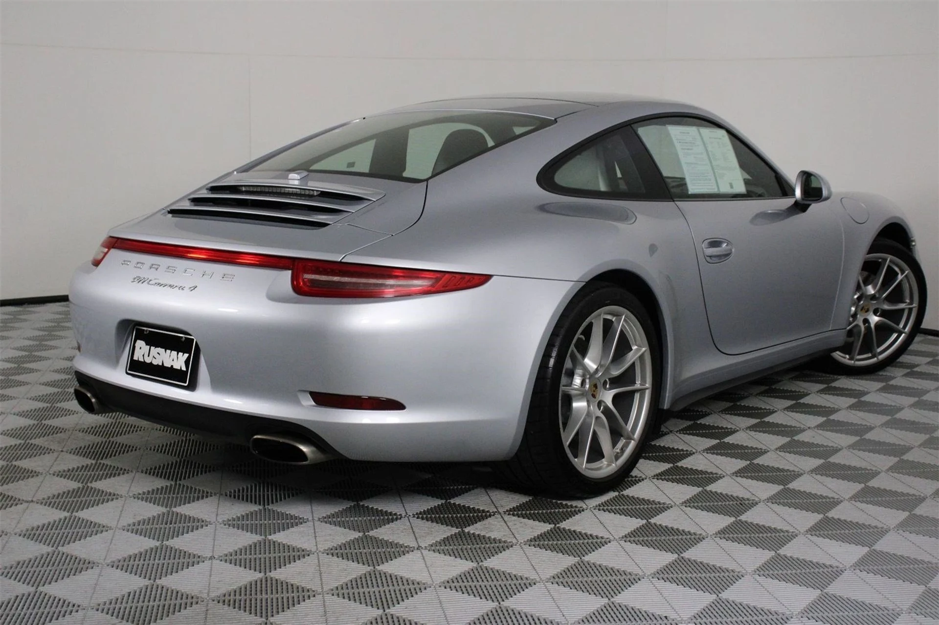 mph006_800471231_4775c0bc024816cb1b197c8b92f2e9c0_b64f56d3cf