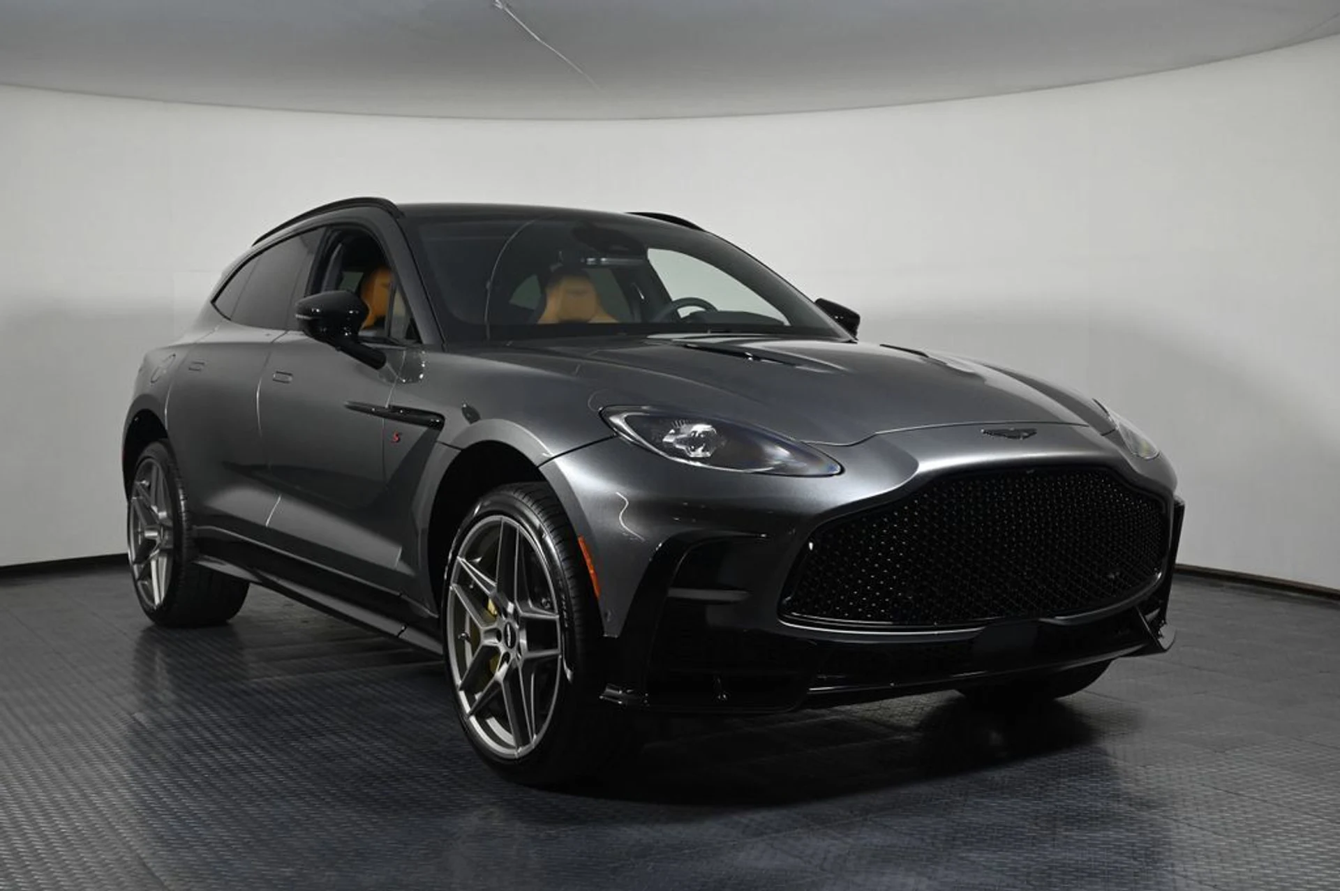 mph006_805833486_new_2026_aston_martin_dbx_sawd_11350_23029728_7_1024_d530b01018