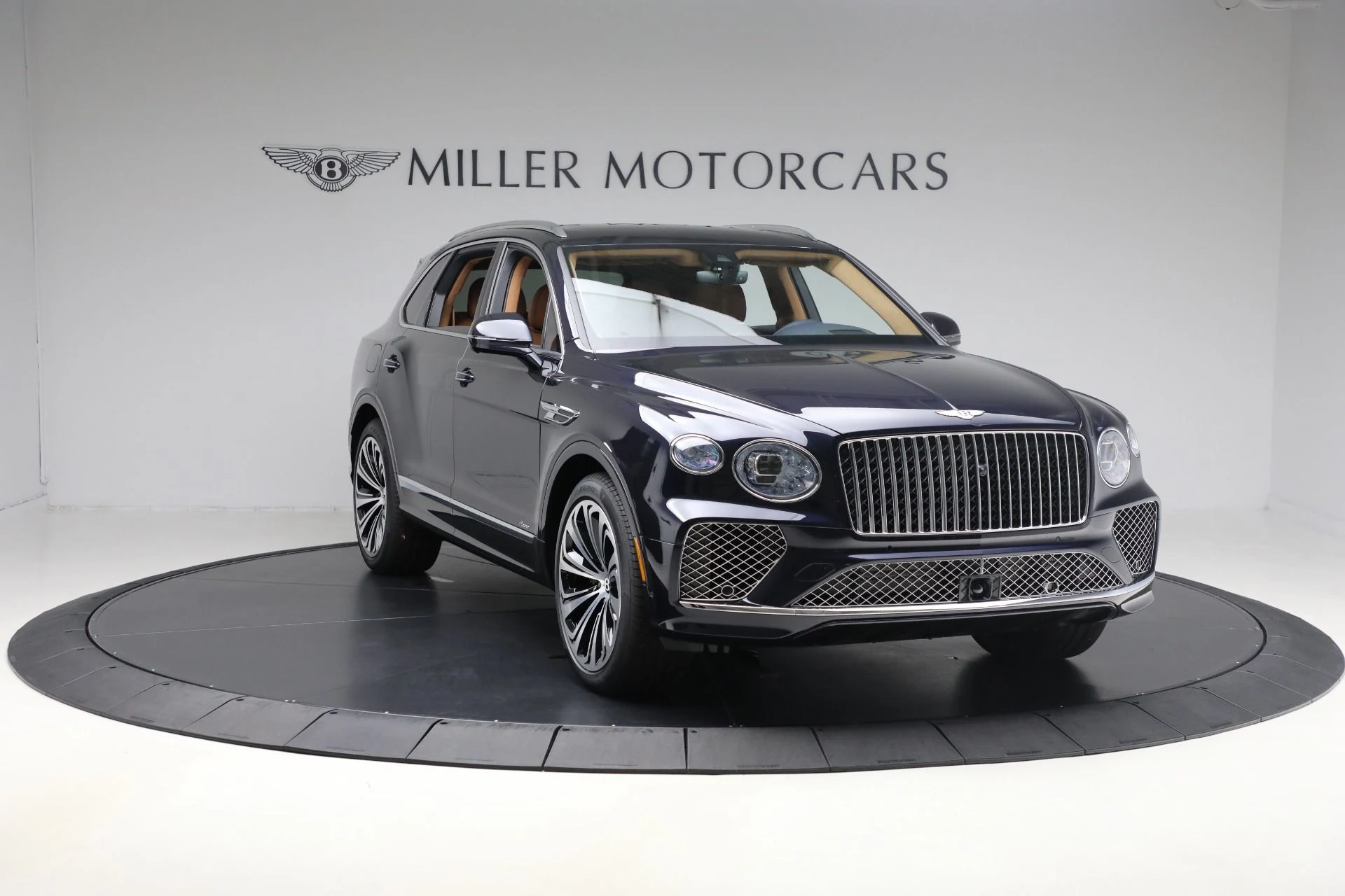 mph006_810586773_New_2025_Bentley_Bentayga_Azure_V8_1762363264_92d26ea73e